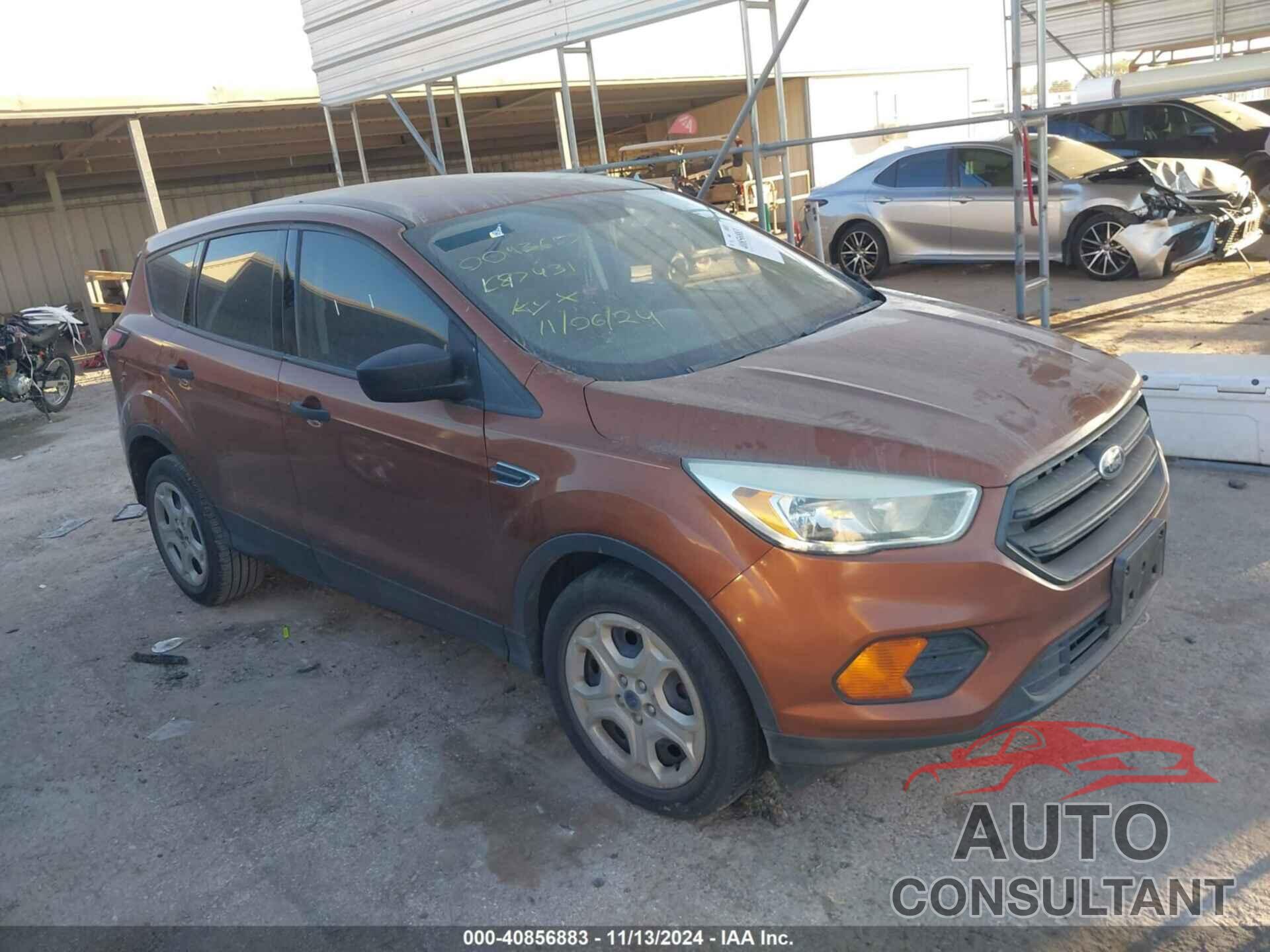 FORD ESCAPE 2017 - 1FMCU0F74HUC87431