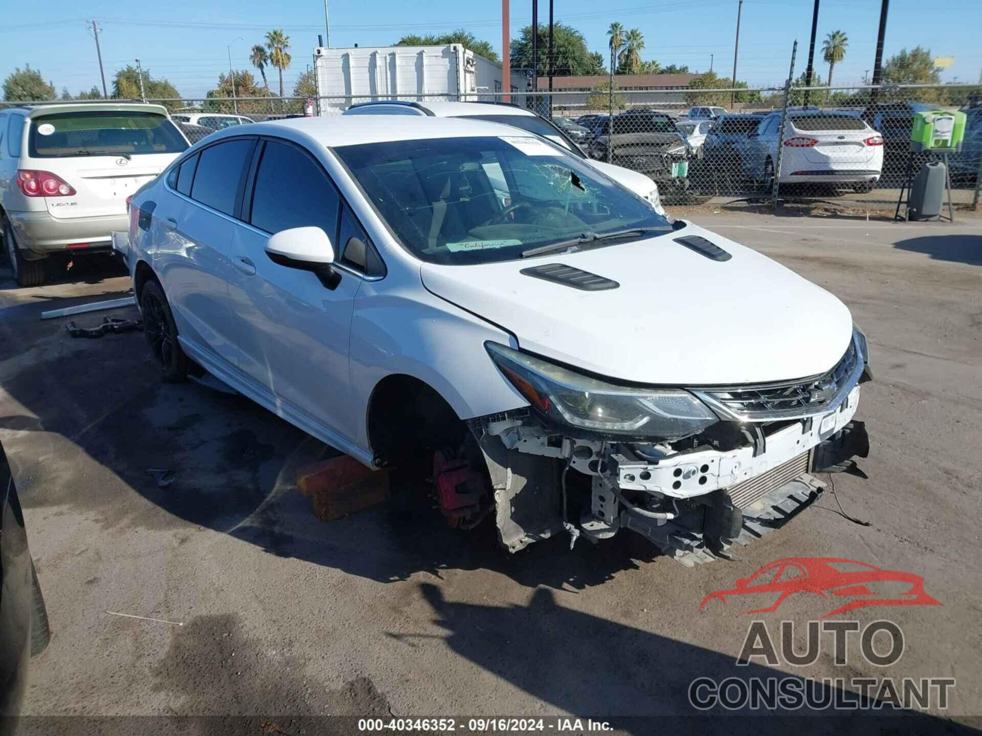 CHEVROLET CRUZE 2017 - 1G1BE5SM1H7264301