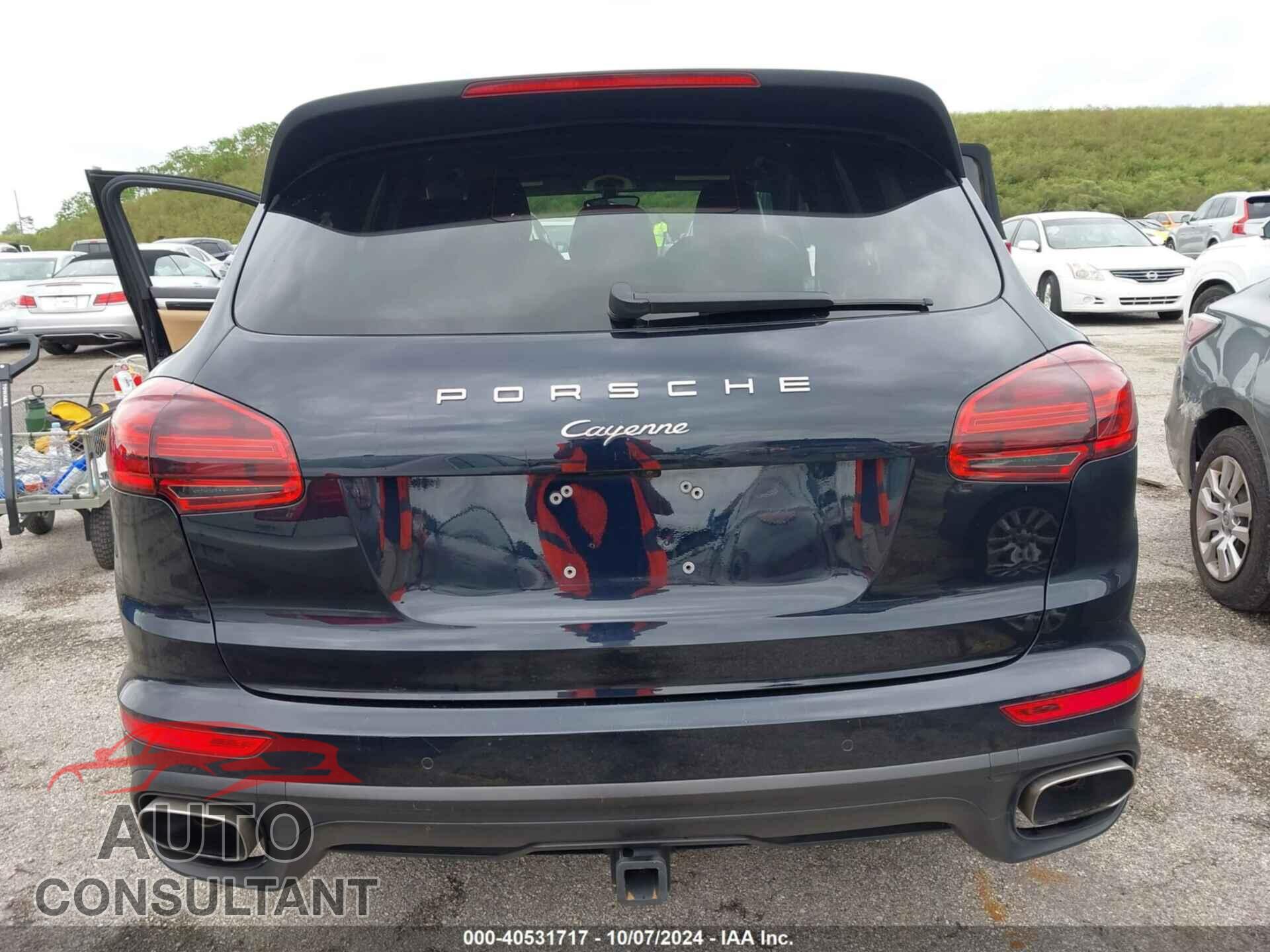 PORSCHE CAYENNE 2017 - WP1AA2A27HKA89254