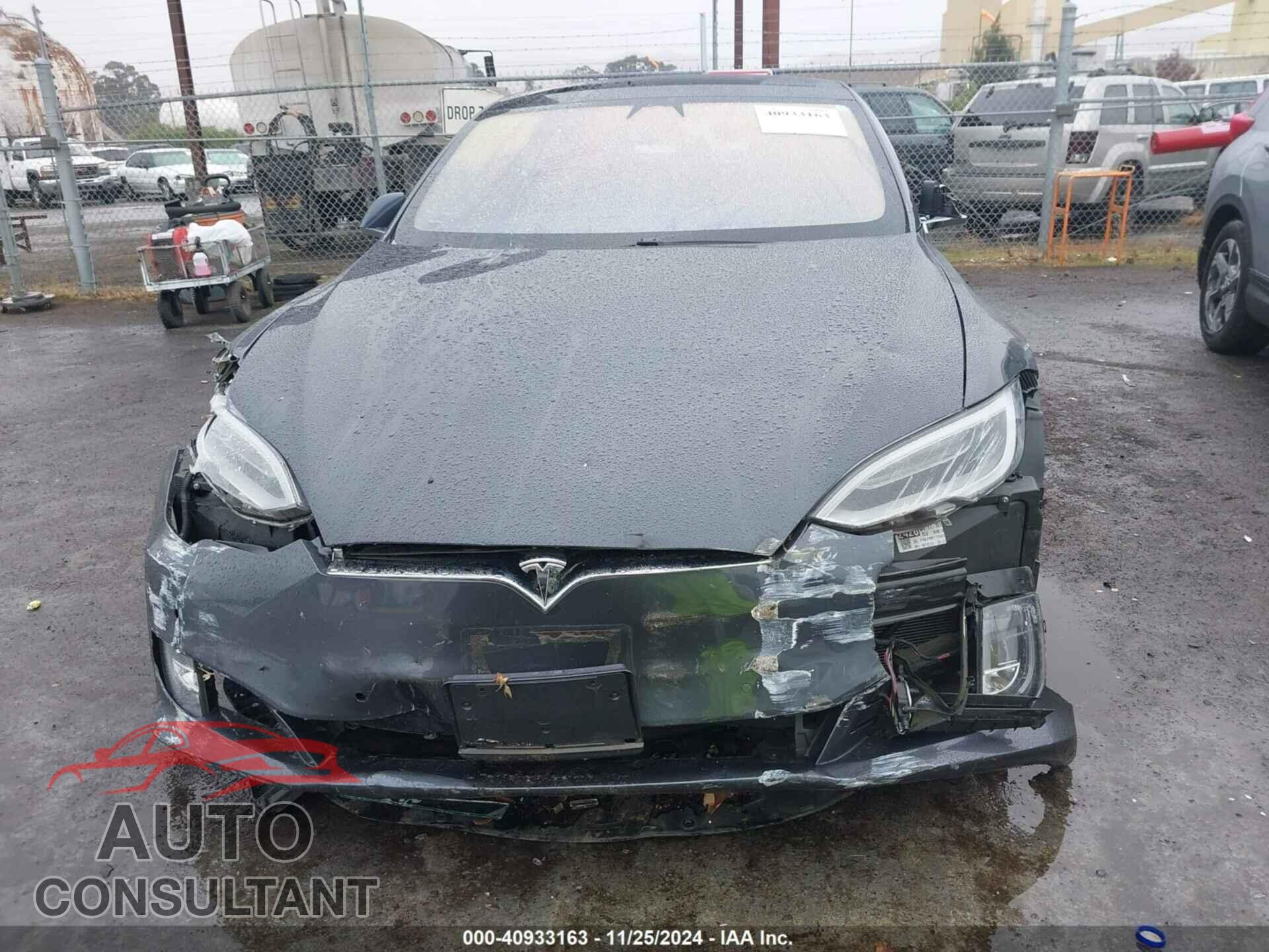 TESLA MODEL S 2018 - 5YJSA1E24JF298156