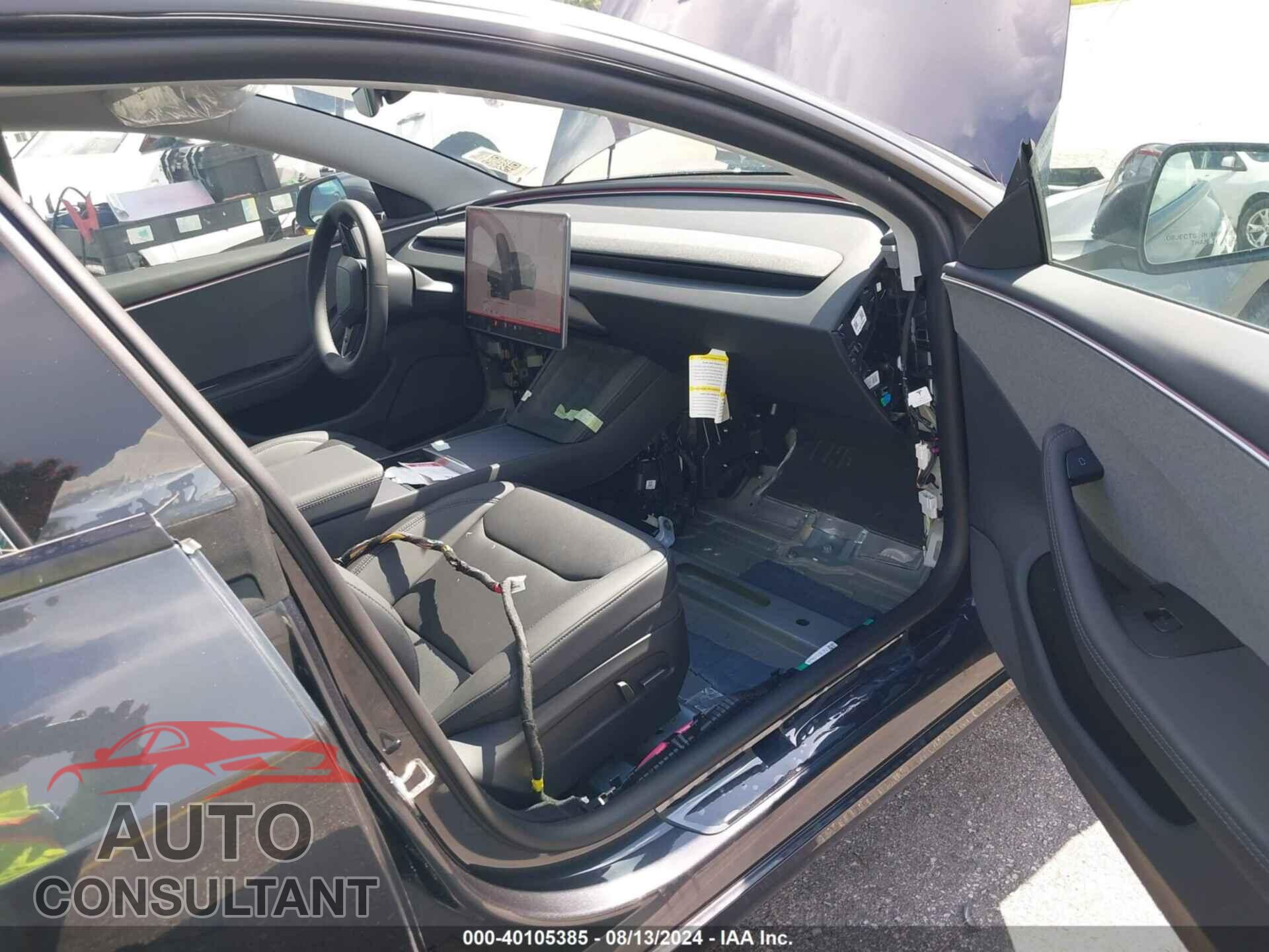 TESLA MODEL 3 2024 - 5YJ3E1EA5RF752703