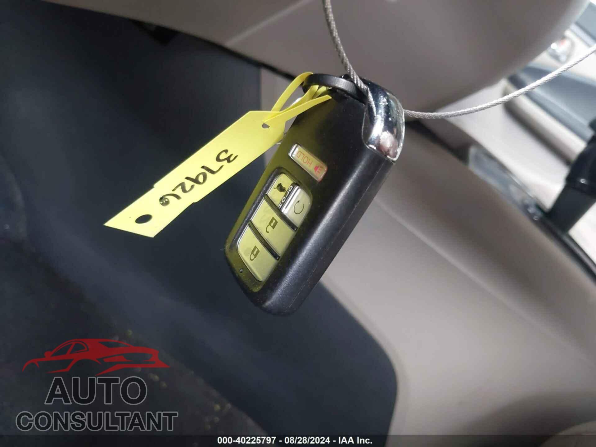 HONDA PILOT 2017 - 5FNYF6H59HB076818