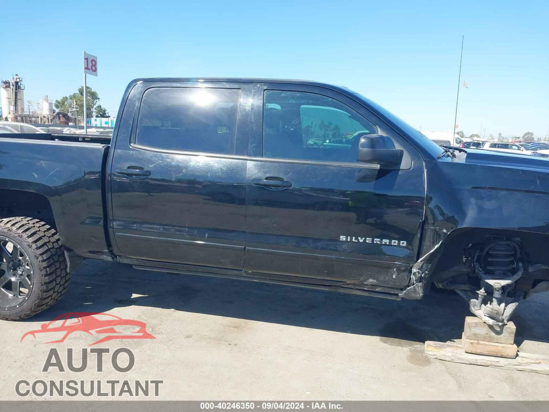 CHEVROLET SILVERADO 1500 2018 - 3GCPCRECXJG408564