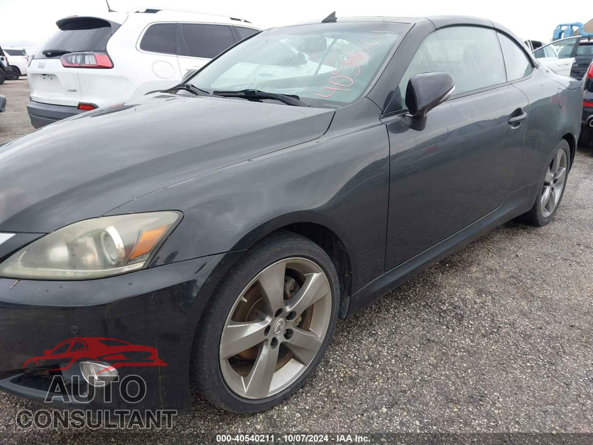 LEXUS IS 250C 2011 - JTHFF2C26B2519688