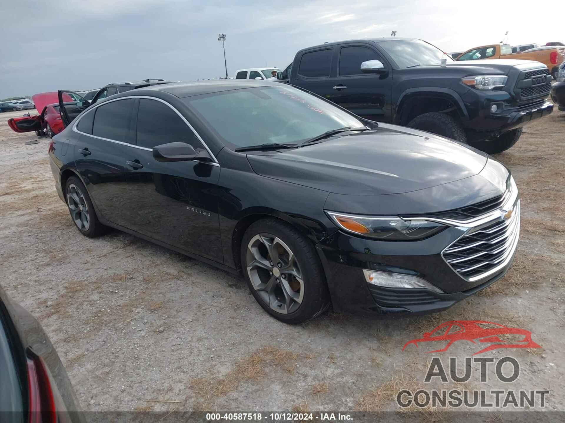 CHEVROLET MALIBU 2021 - 1G1ZD5ST6MF024055