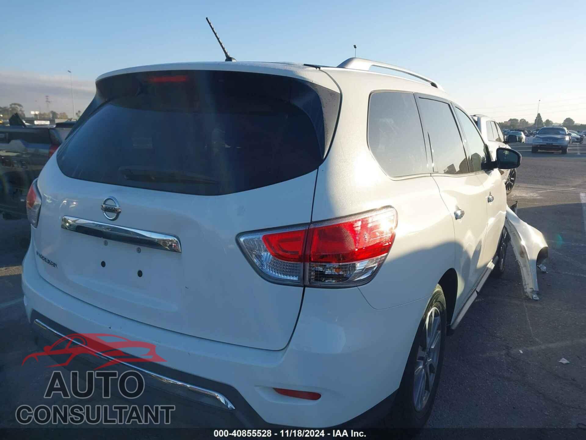 NISSAN PATHFINDER 2015 - 5N1AR2MN4FC681536