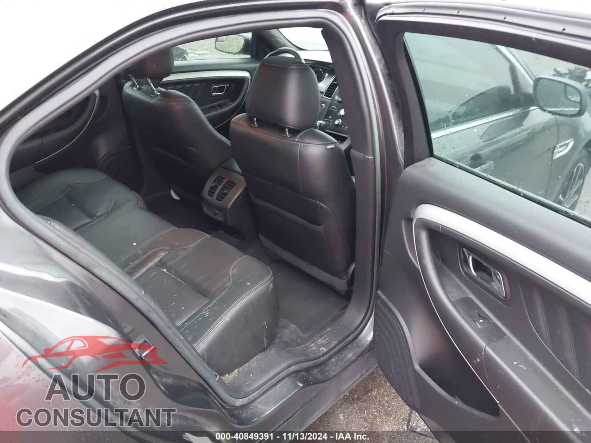 FORD TAURUS 2017 - 1FAHP2E80HG112864