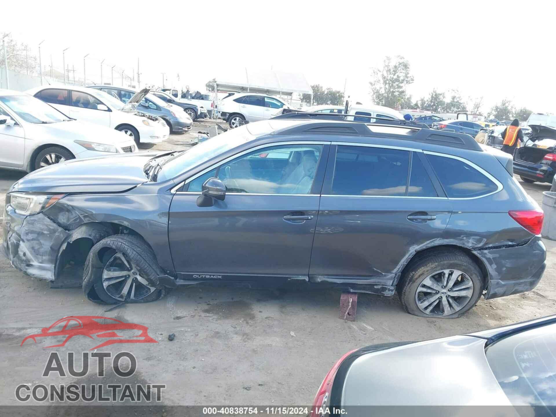 SUBARU OUTBACK 2018 - 4S4BSANC2J3201213