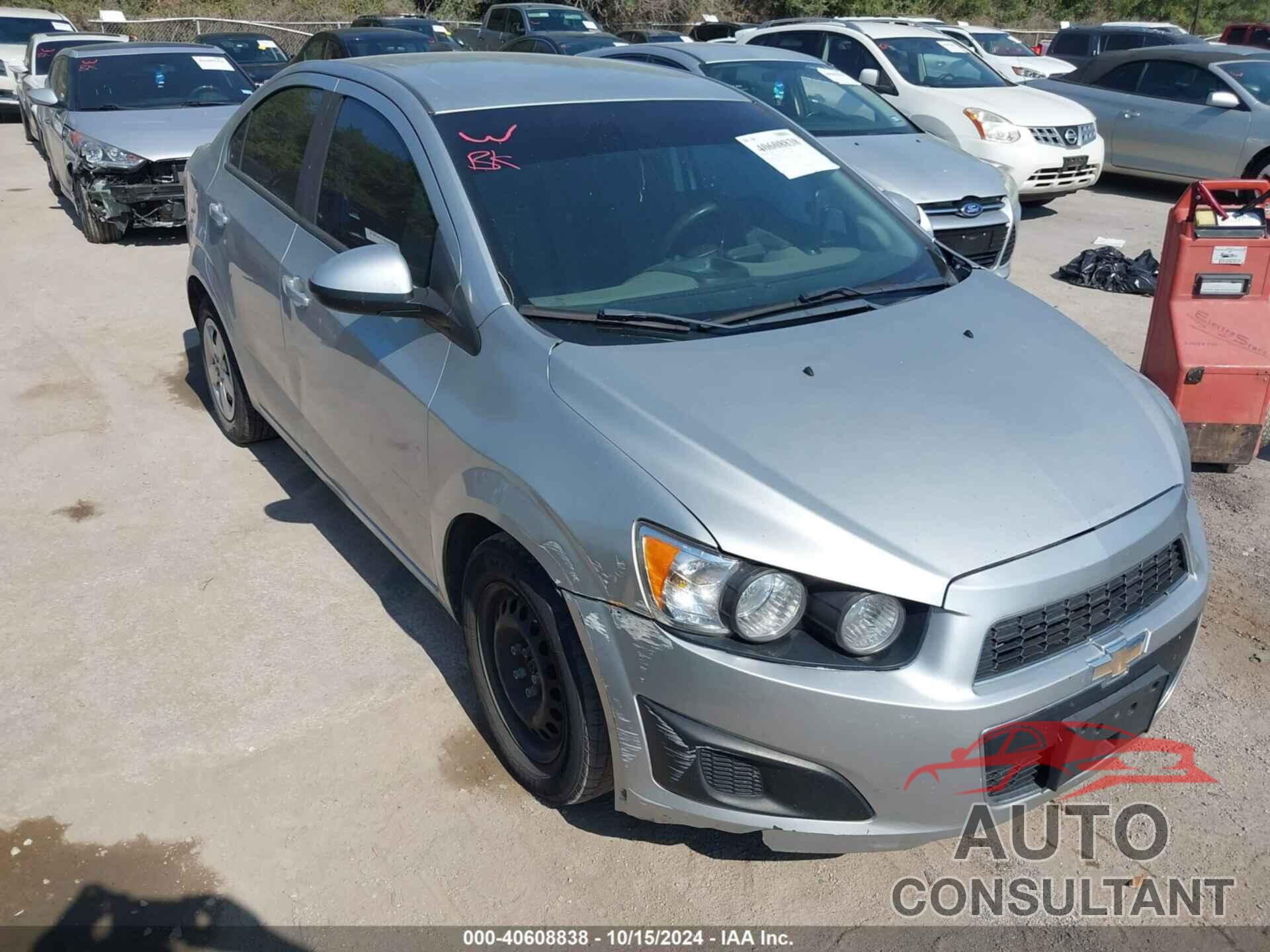 CHEVROLET SONIC 2015 - 1G1JA5SH2F4159713