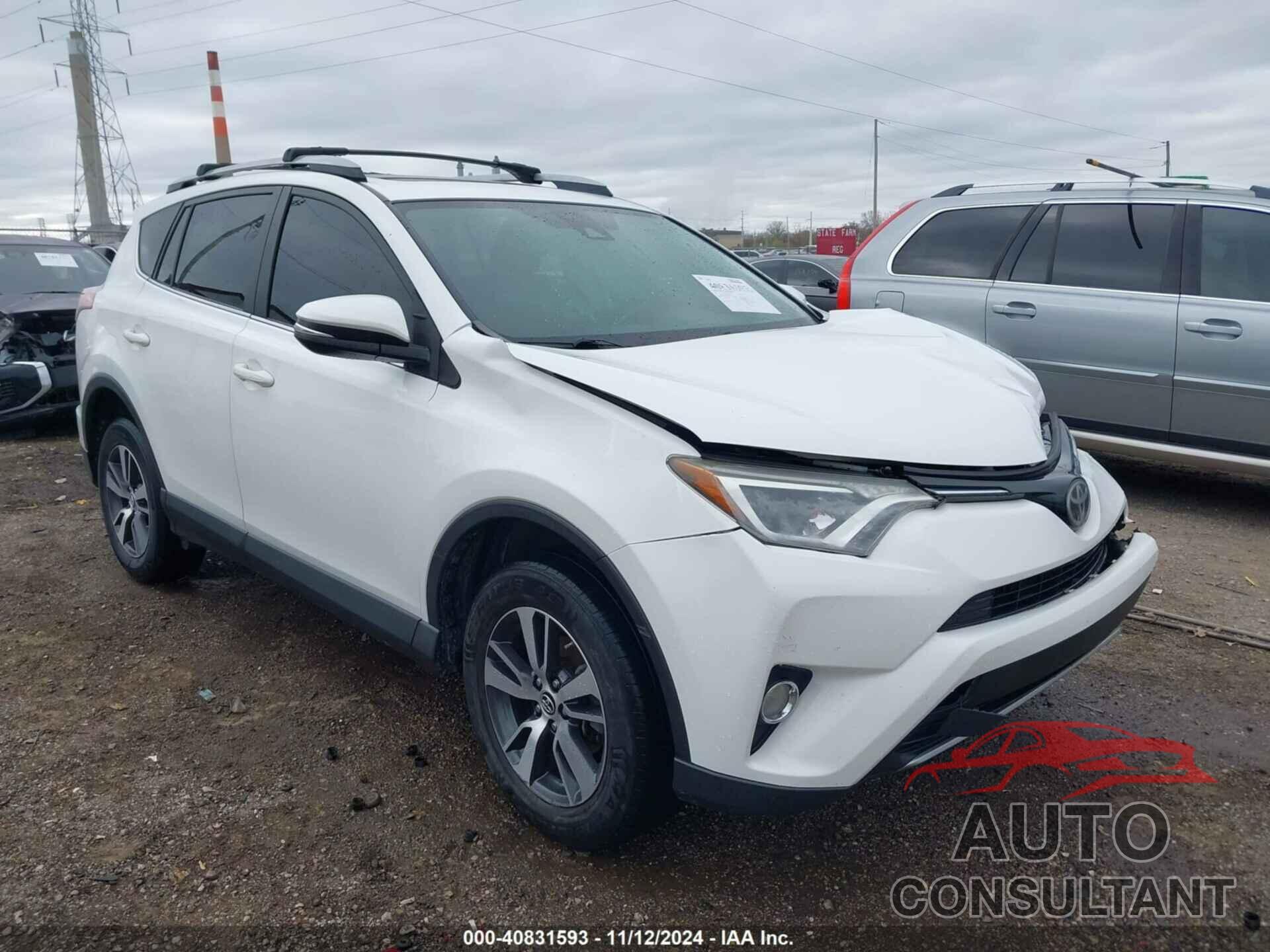 TOYOTA RAV4 2017 - JTMWFREV9HJ112027