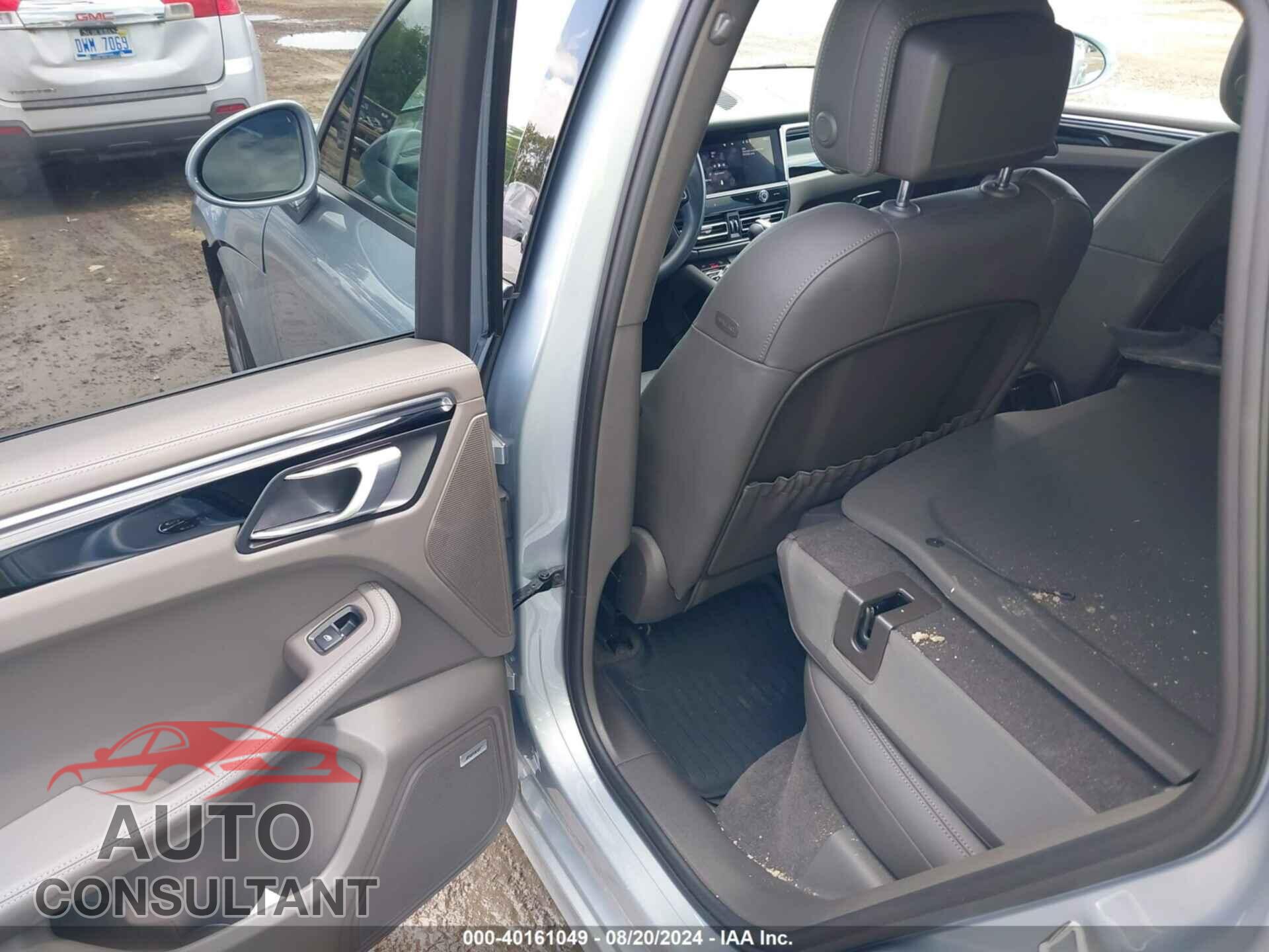 PORSCHE MACAN 2022 - WP1AA2A51NLB03035