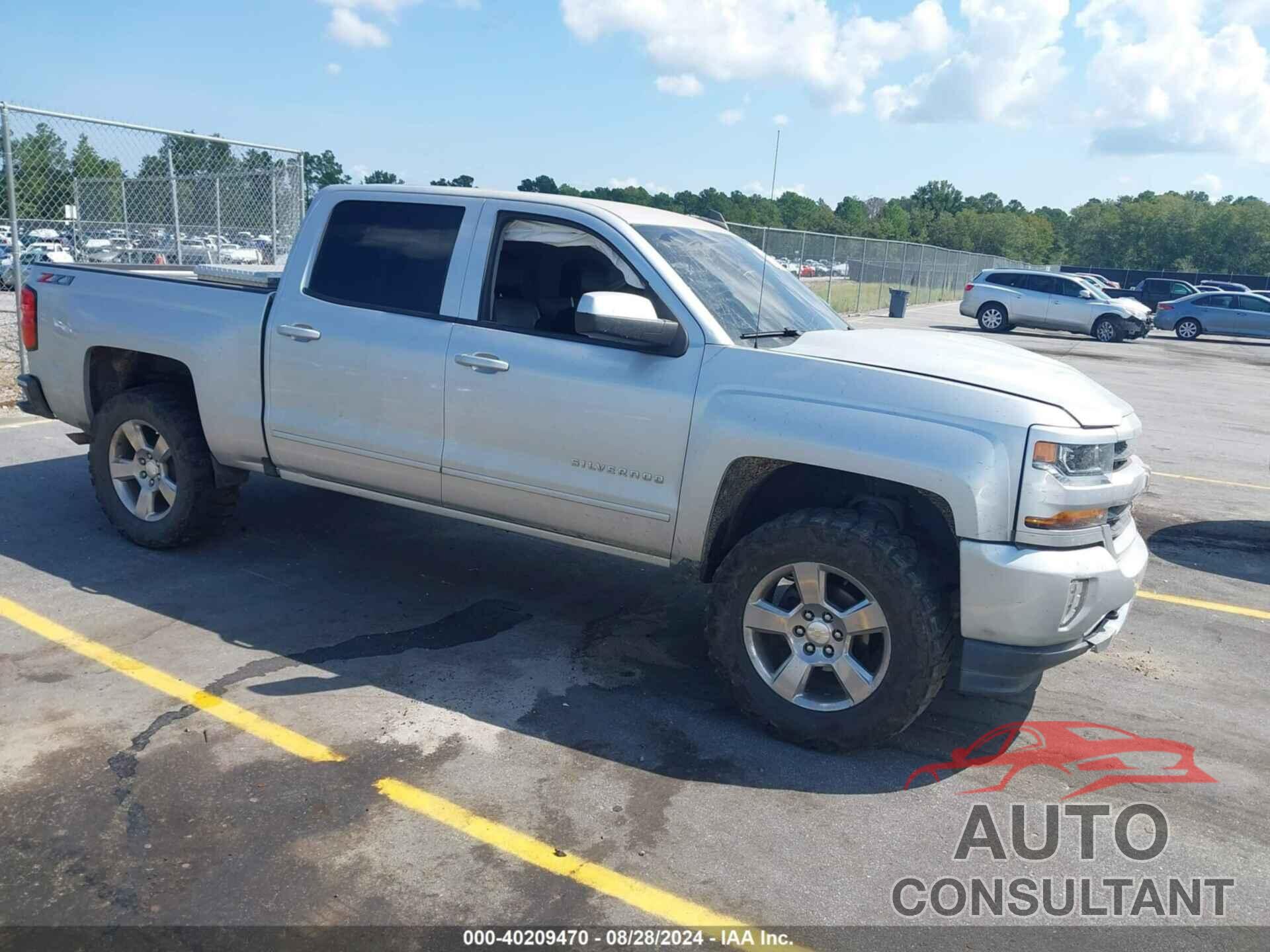 CHEVROLET SILVERADO 1500 2018 - 3GCUKREC0JG134913