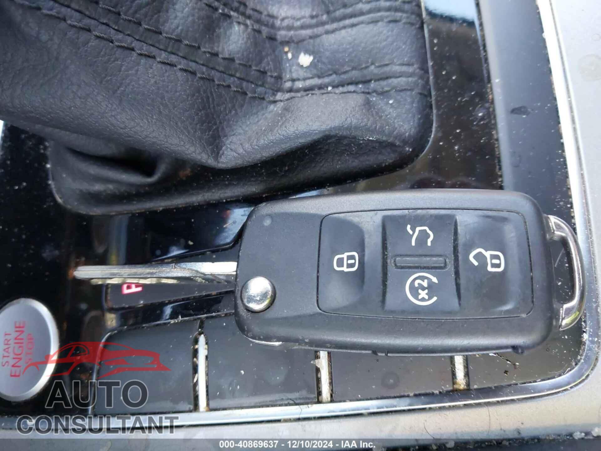 VOLKSWAGEN PASSAT 2021 - 1VWSA7A38MC007772
