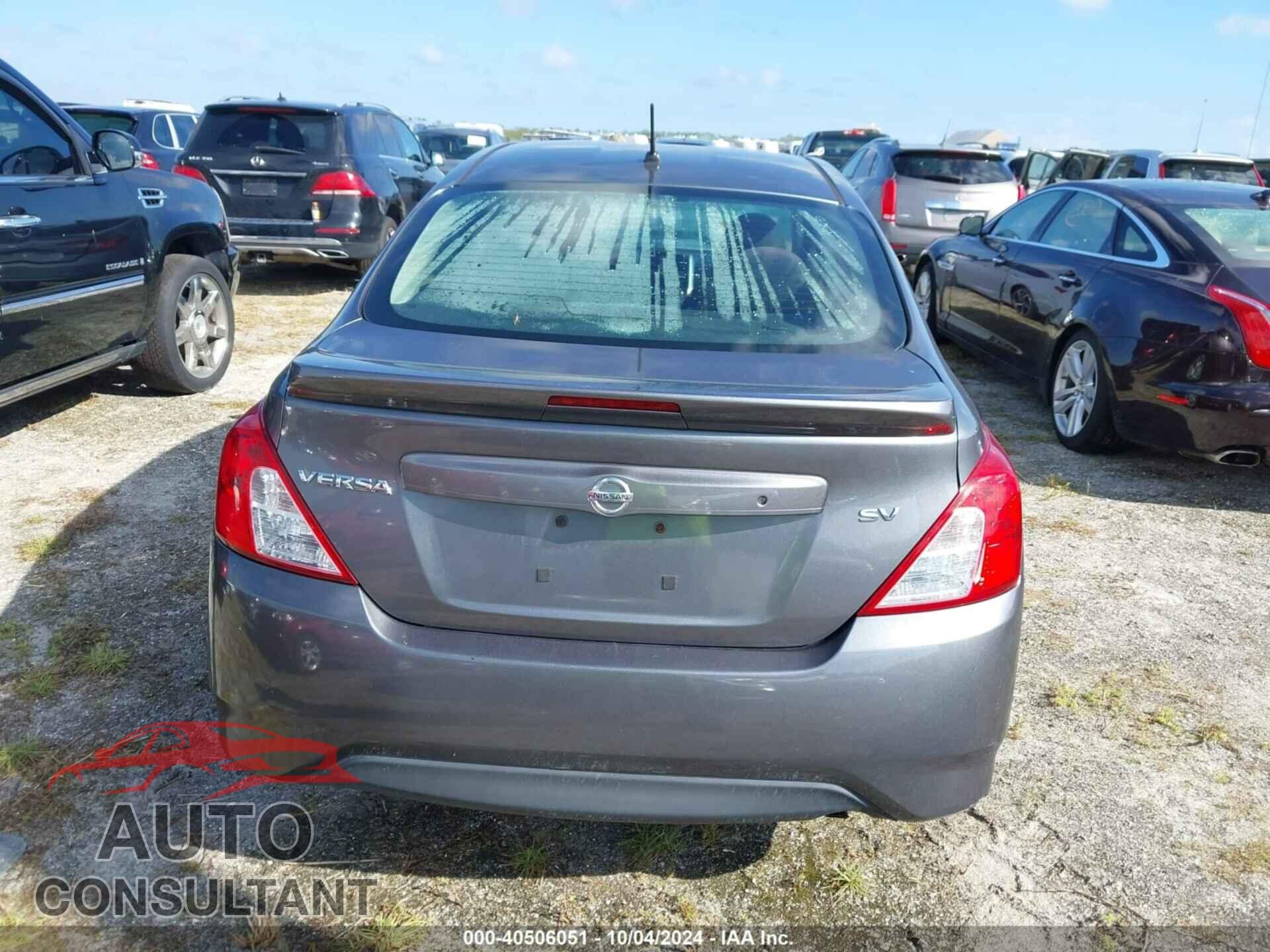 NISSAN VERSA 2017 - 3N1CN7AP1HL874572