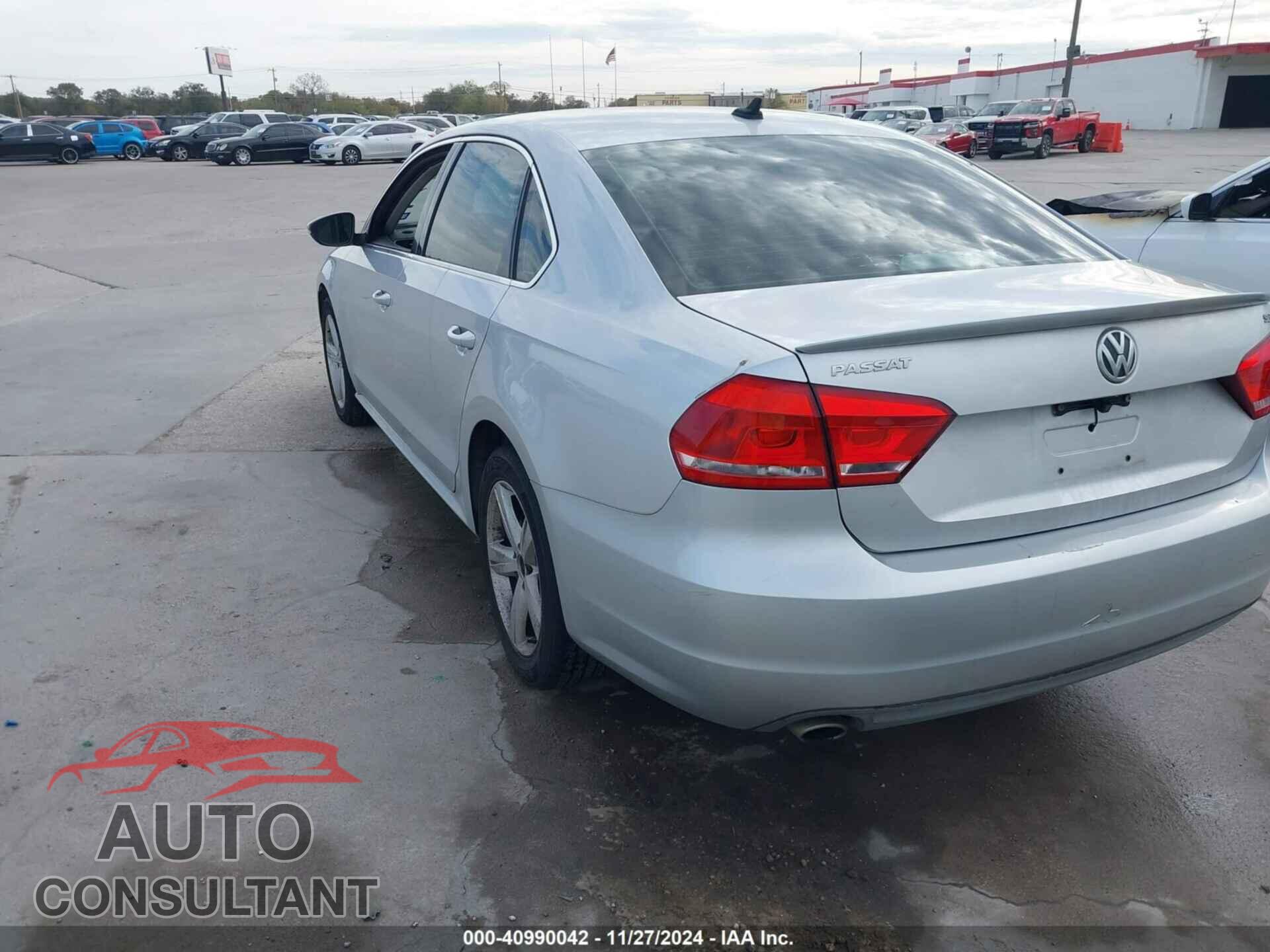 VOLKSWAGEN PASSAT 2012 - 1VWBP7A33CC042474