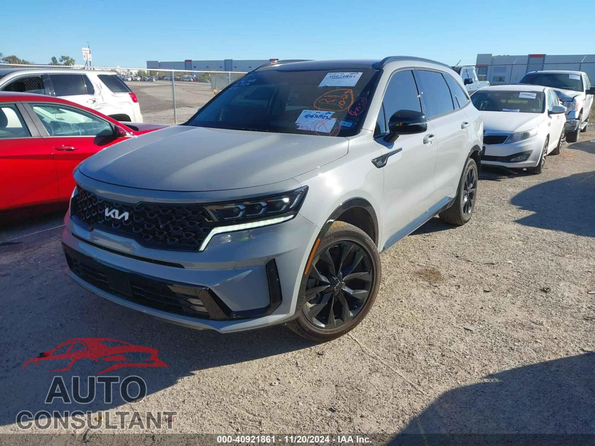 KIA SORENTO 2023 - 5XYRKDLF1PG202861