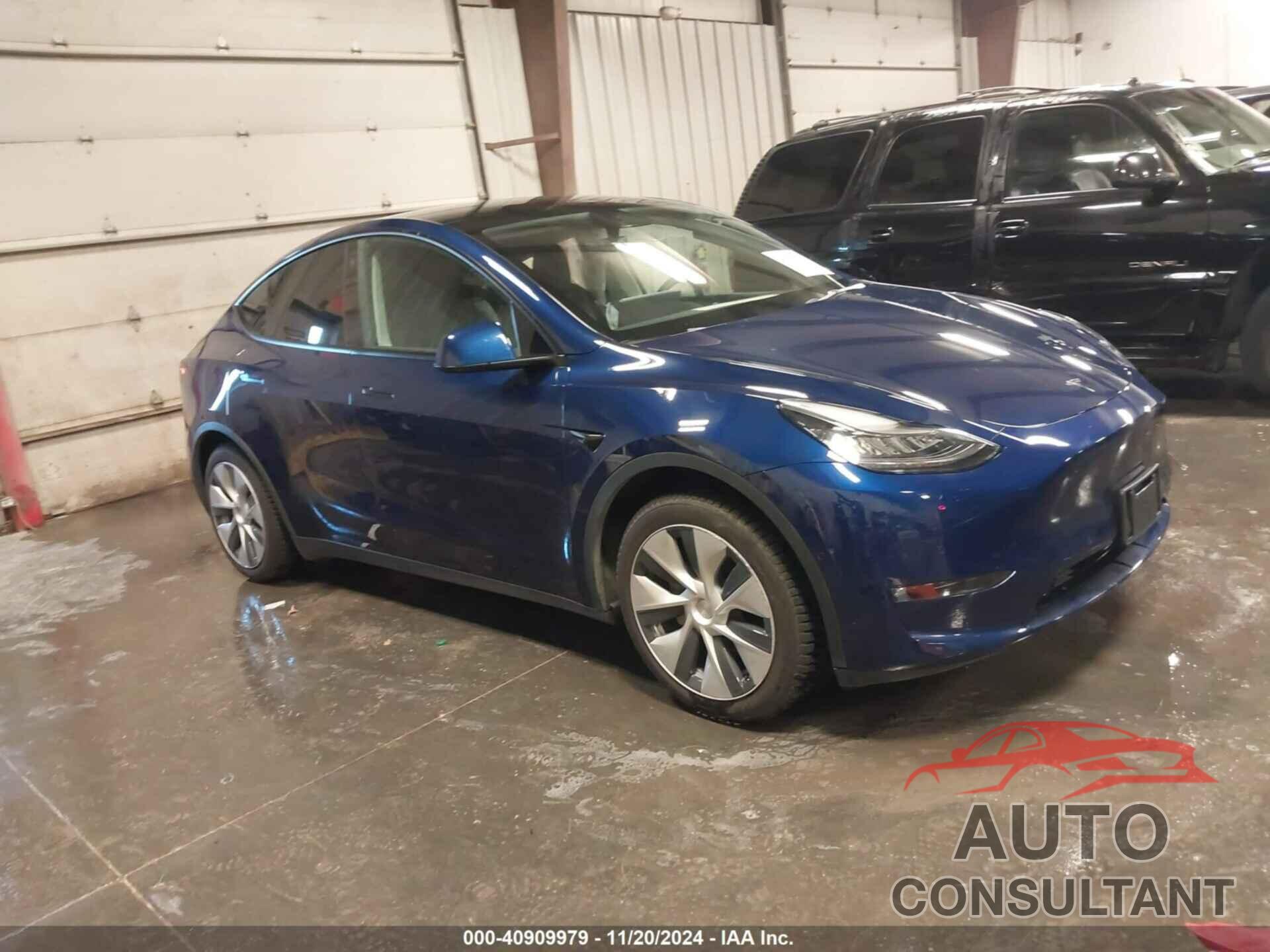 TESLA MODEL Y 2021 - 5YJYGDEE0MF105106