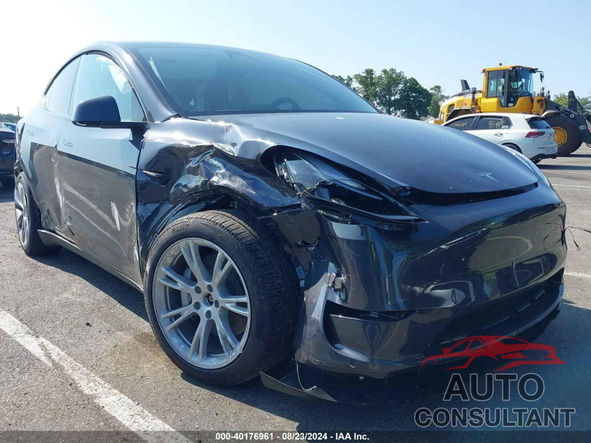 TESLA MODEL Y 2024 - 7SAYGDEE0RA278597