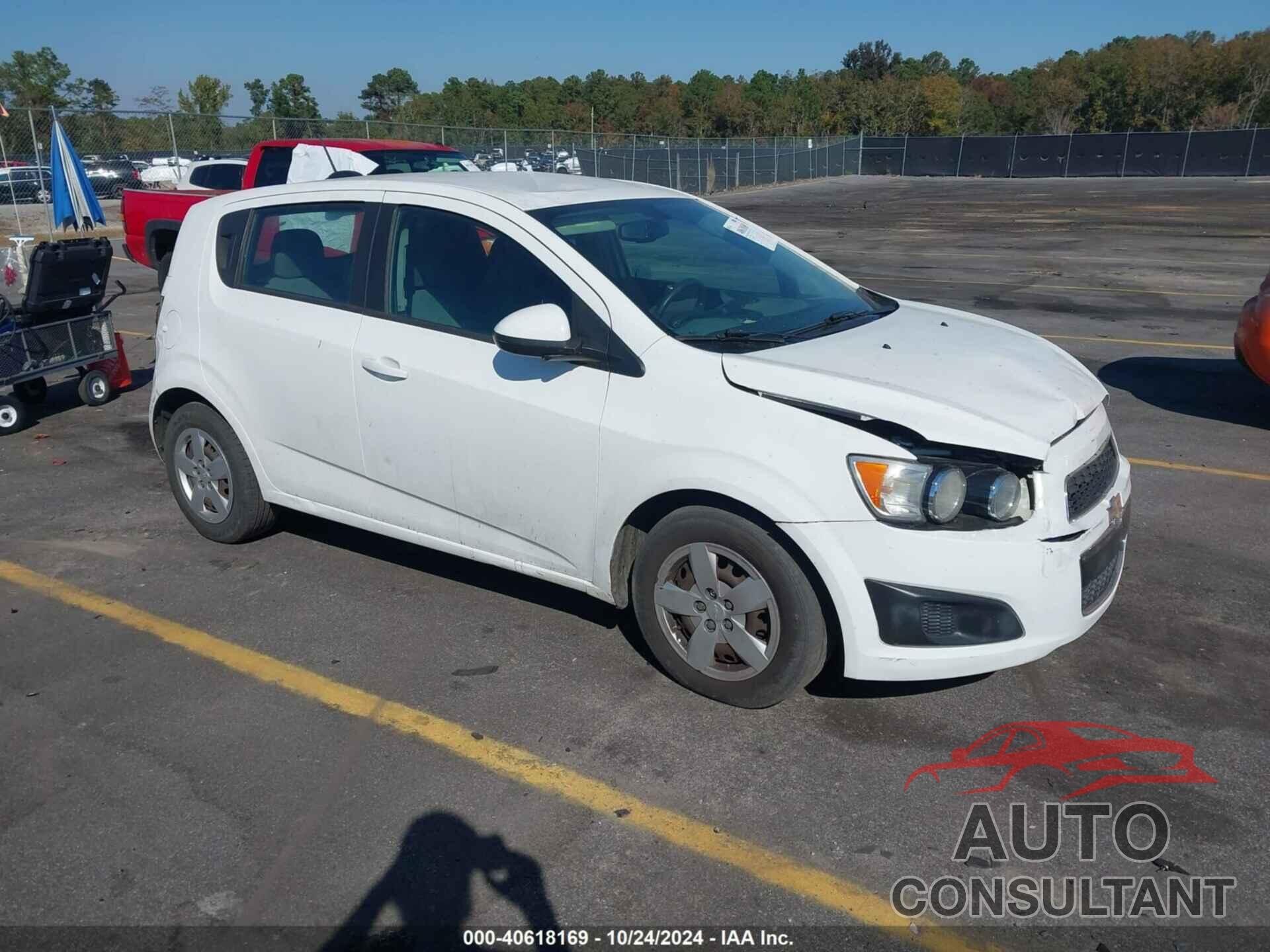 CHEVROLET SONIC 2016 - 1G1JA6SH4G4171448