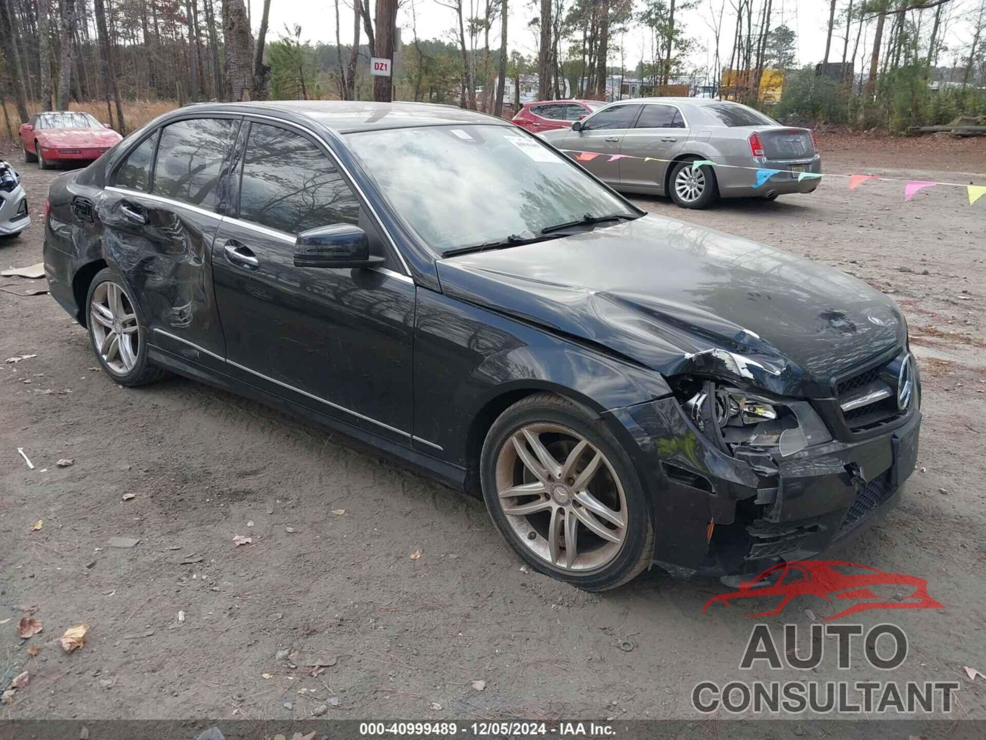 MERCEDES-BENZ C 250 2013 - WDDGF4HB8DR241015