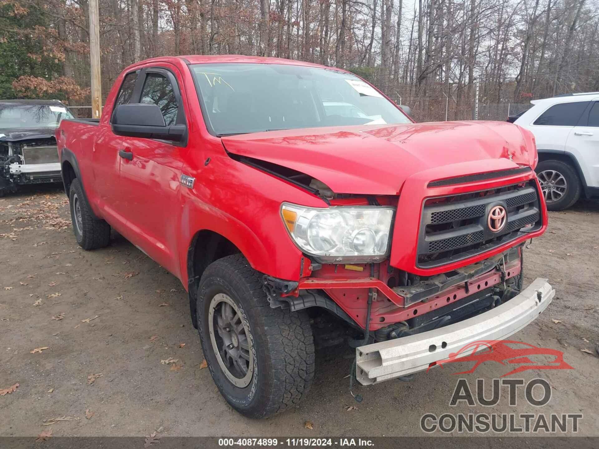 TOYOTA TUNDRA 2013 - 5TFUY5F19DX288119