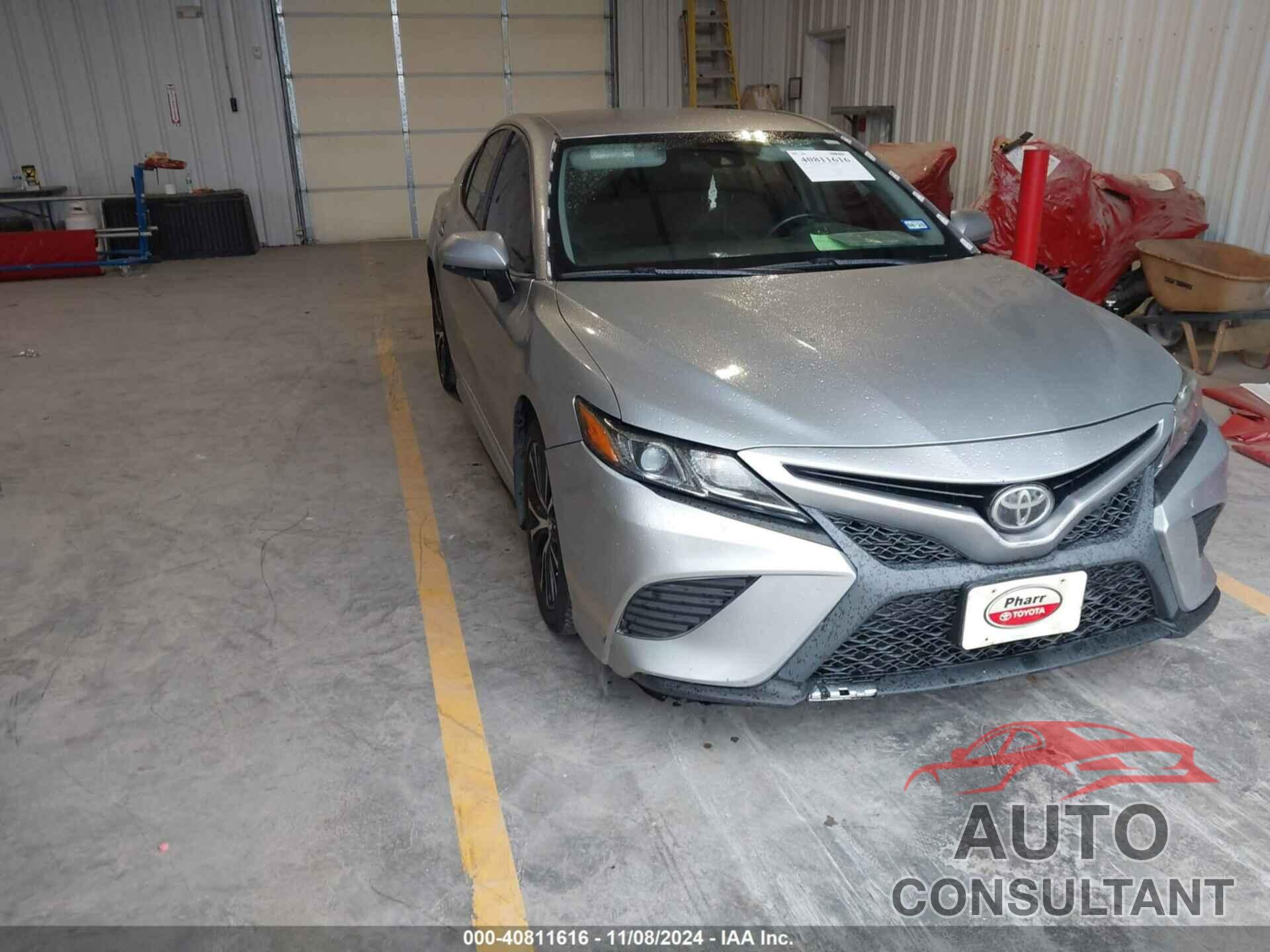TOYOTA CAMRY 2018 - 4T1B11HKXJU600760