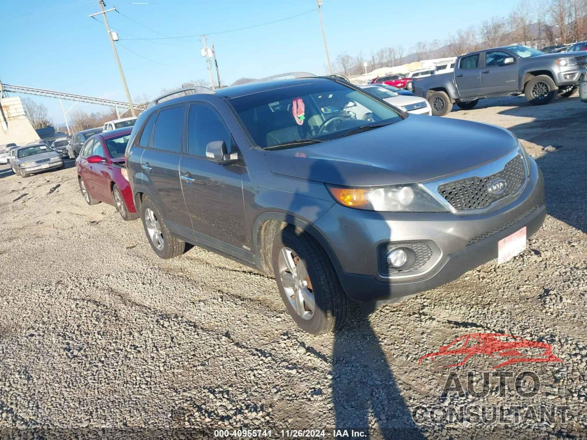 KIA SORENTO 2013 - 5XYKUDA27DG378868