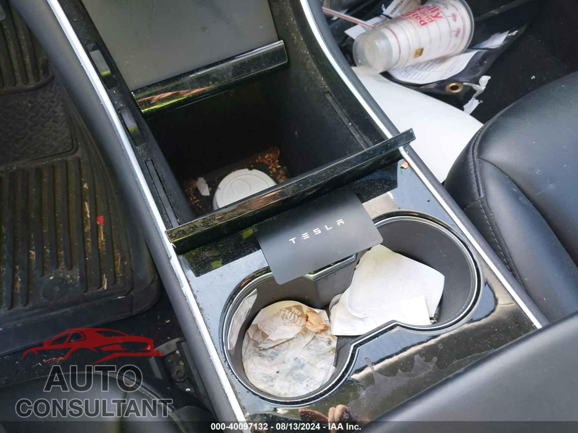 TESLA MODEL 3 2019 - 5YJ3E1EA8KF435715