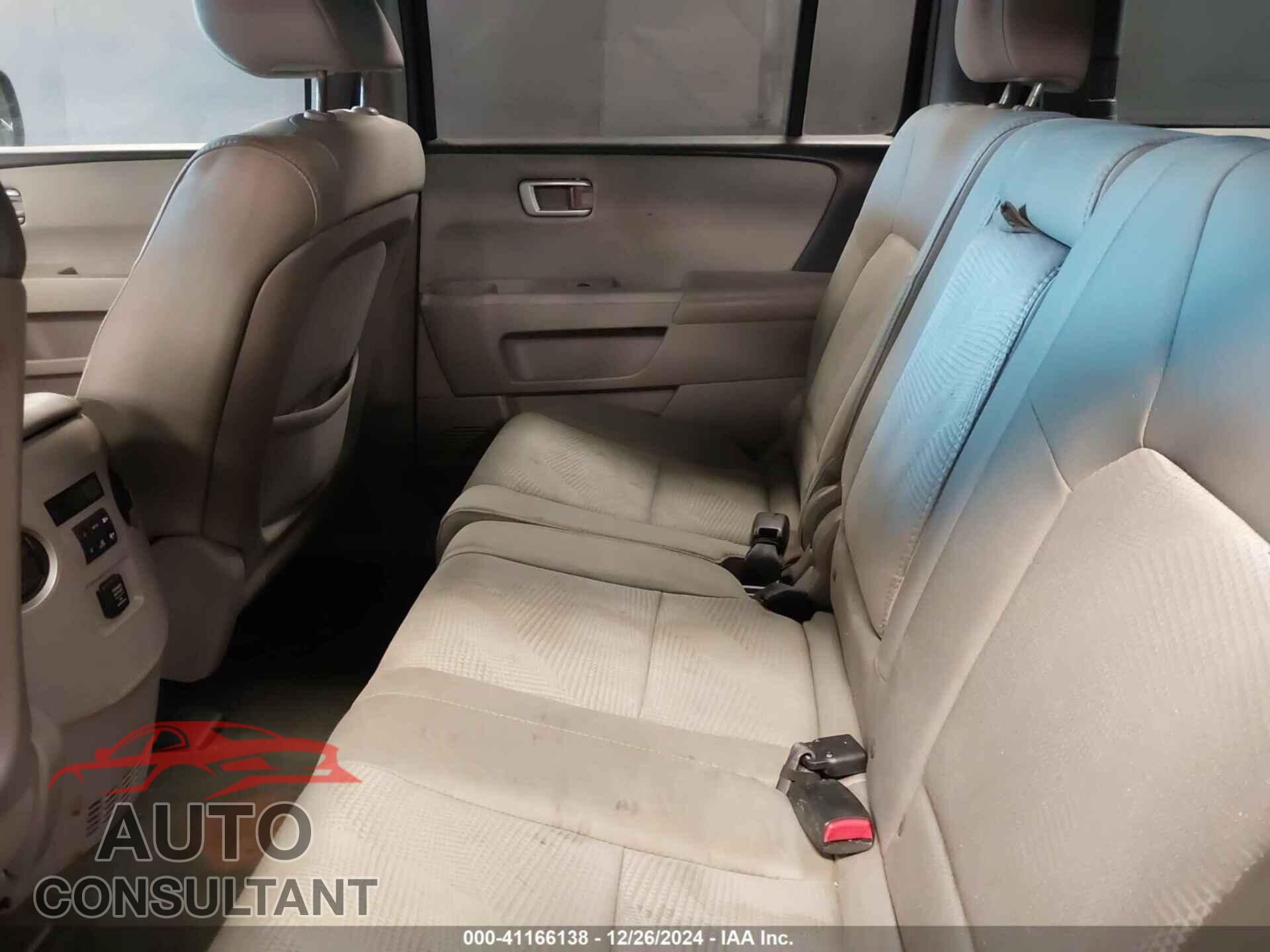 HONDA PILOT 2015 - 5FNYF4H25FB044455