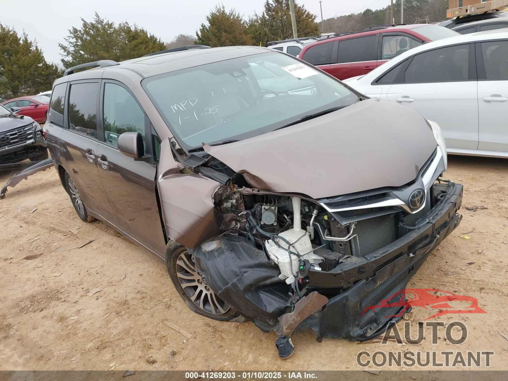 TOYOTA SIENNA 2019 - 5TDYZ3DC6KS012295