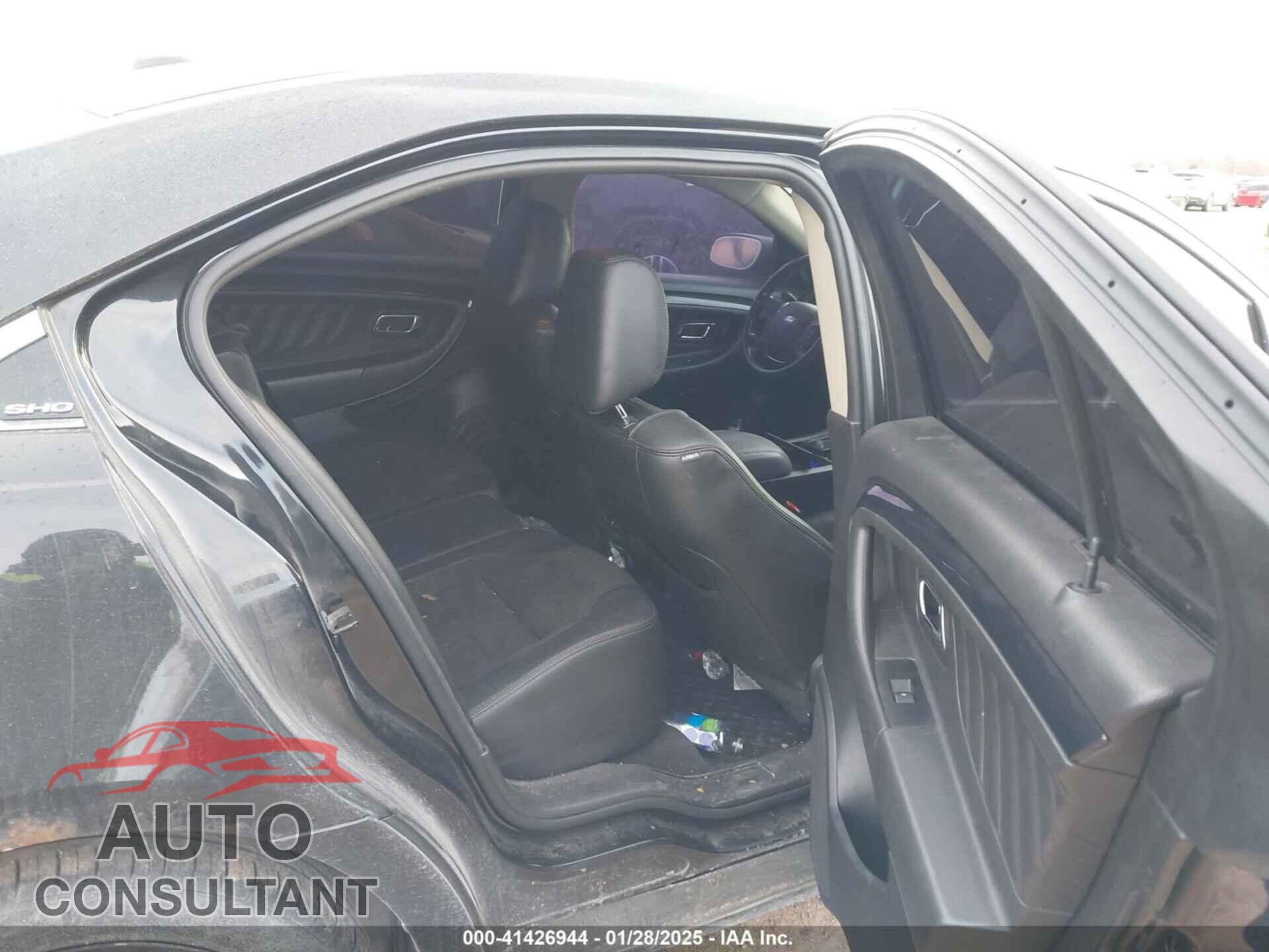 FORD TAURUS 2011 - 1FAHP2KT7BG117902