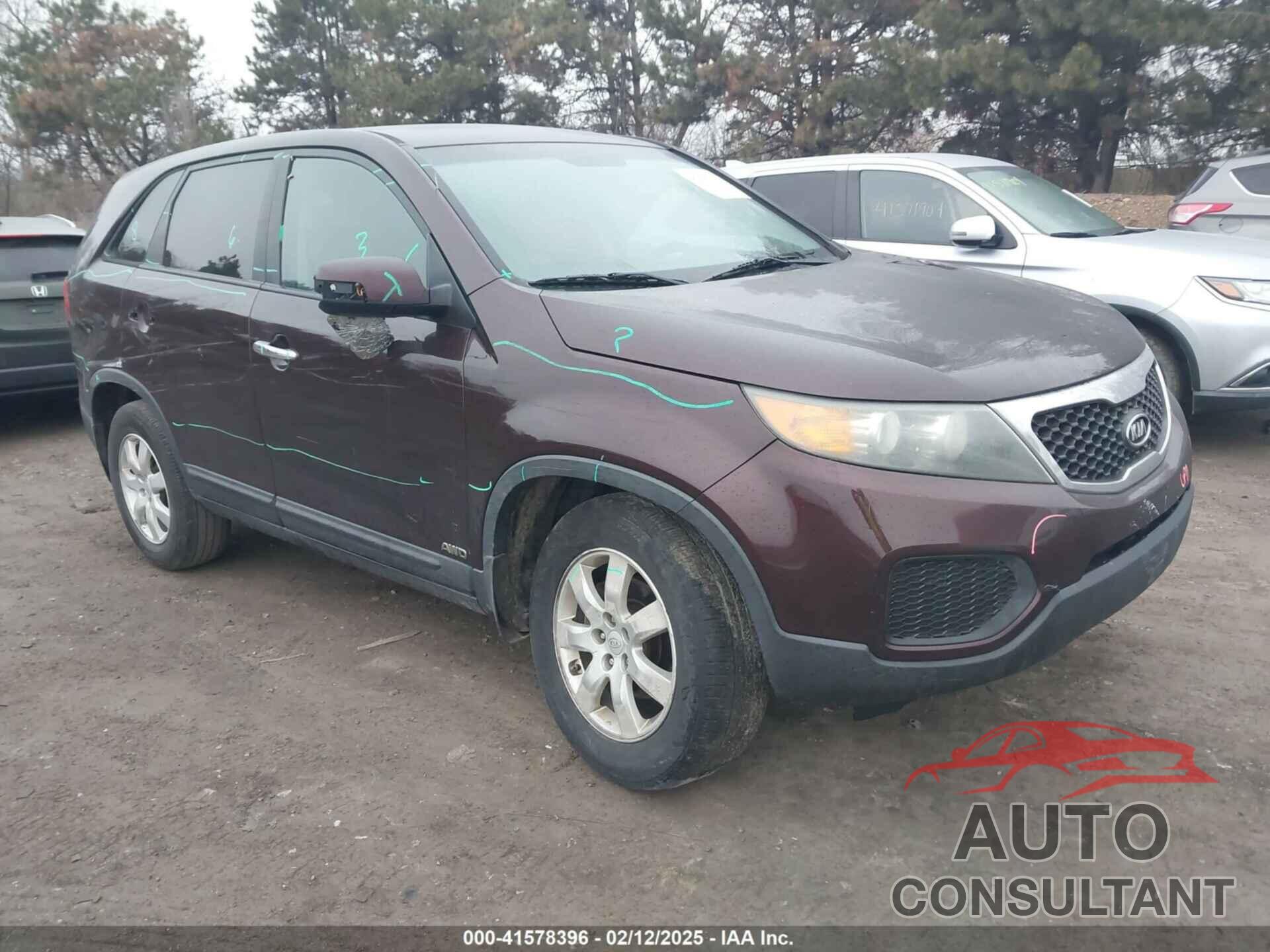 KIA SORENTO 2011 - 5XYKTCA16BG118401