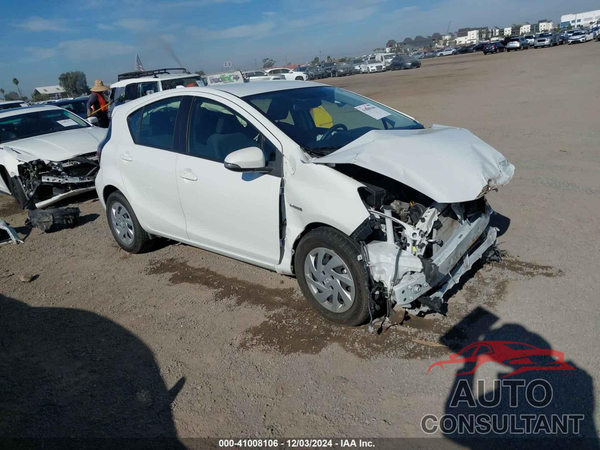 TOYOTA PRIUS C 2015 - JTDKDTB34F1583150