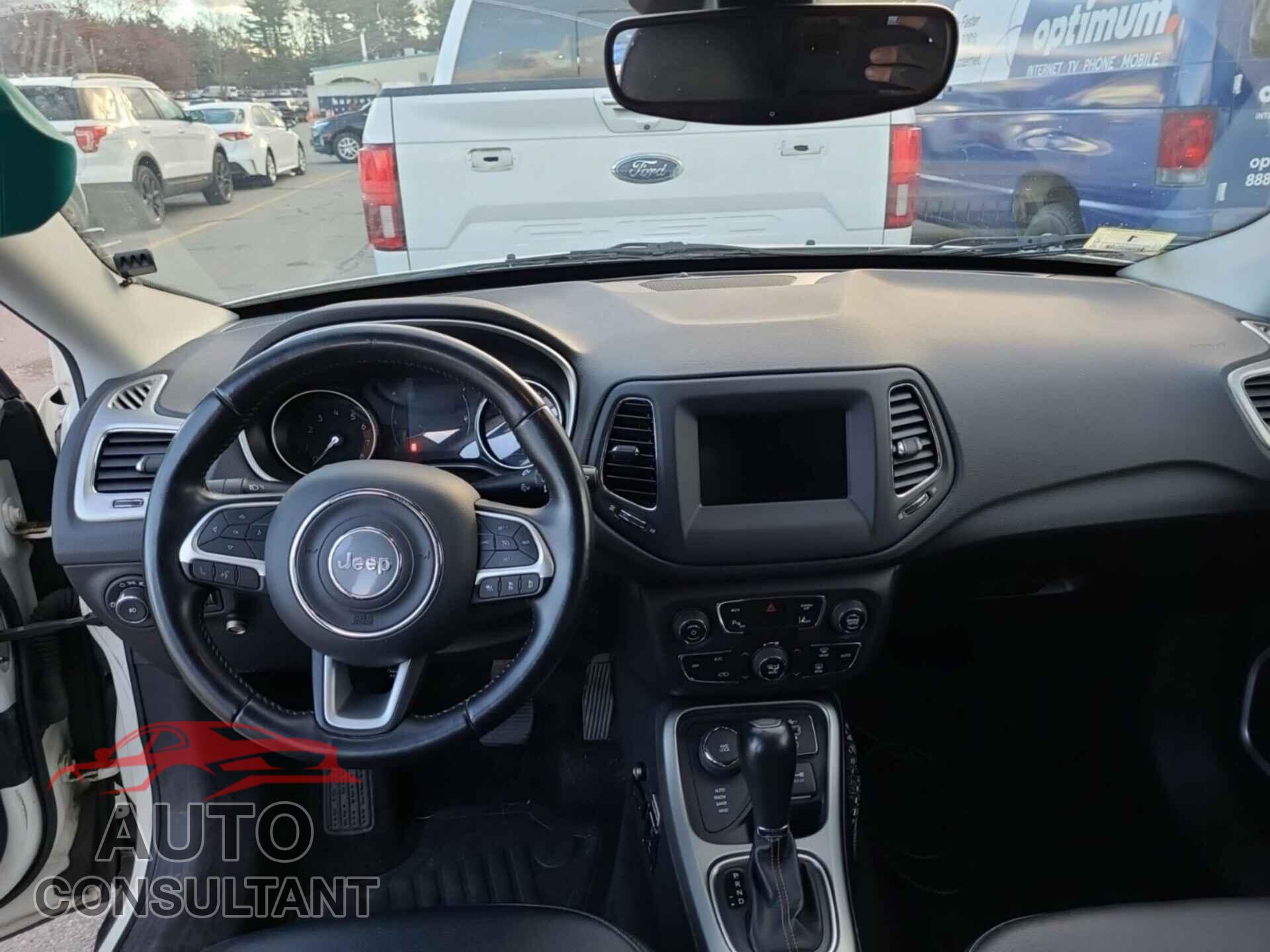 JEEP COMPASS 2019 - 3C4NJDBB7KT671910
