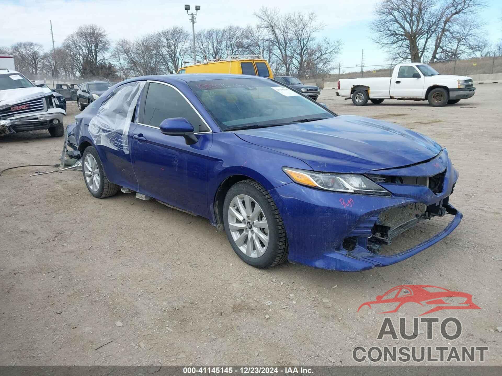 TOYOTA CAMRY 2018 - 4T1B11HK8JU565863