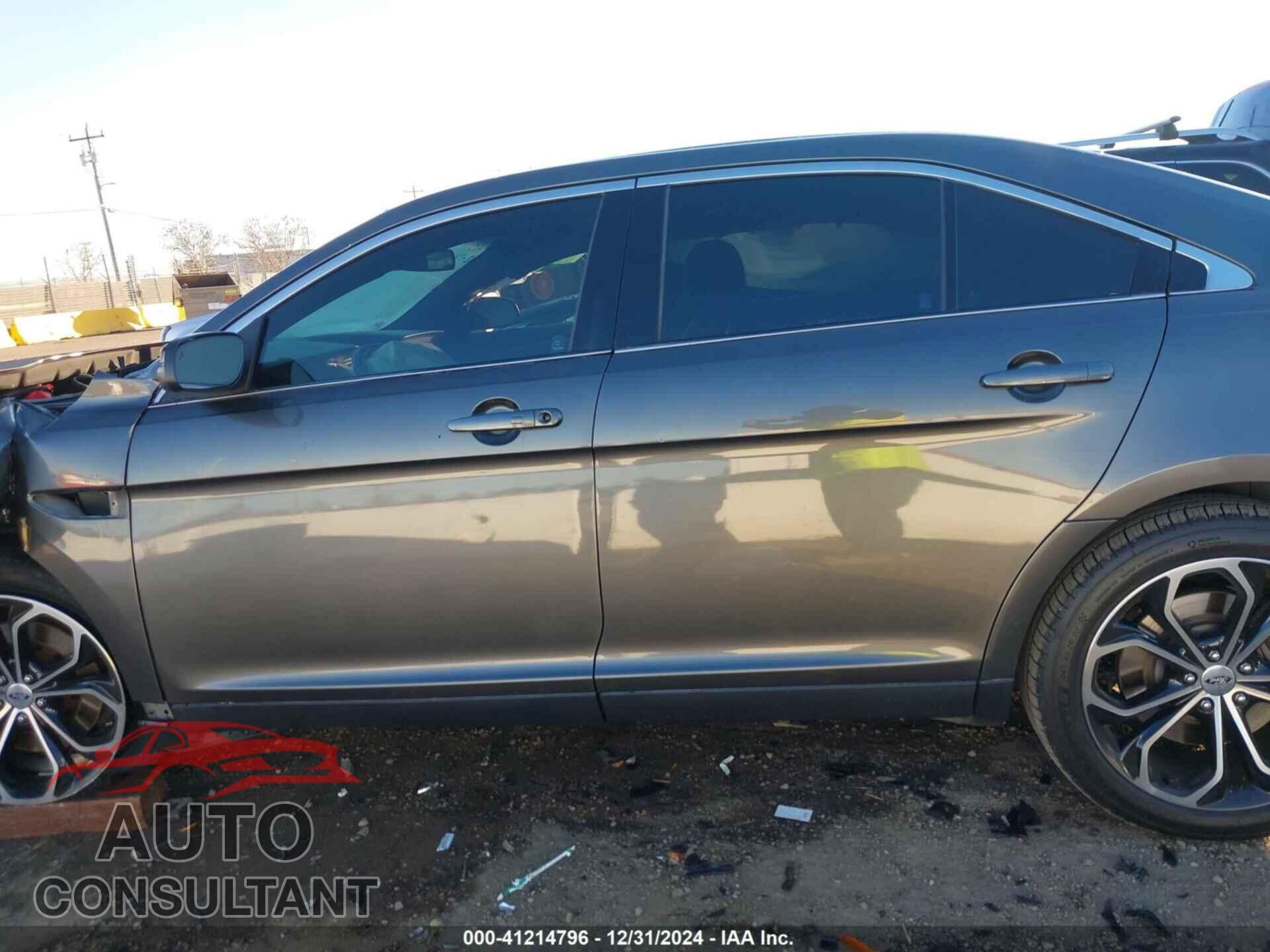 FORD TAURUS 2015 - 1FAHP2KT2FG209120