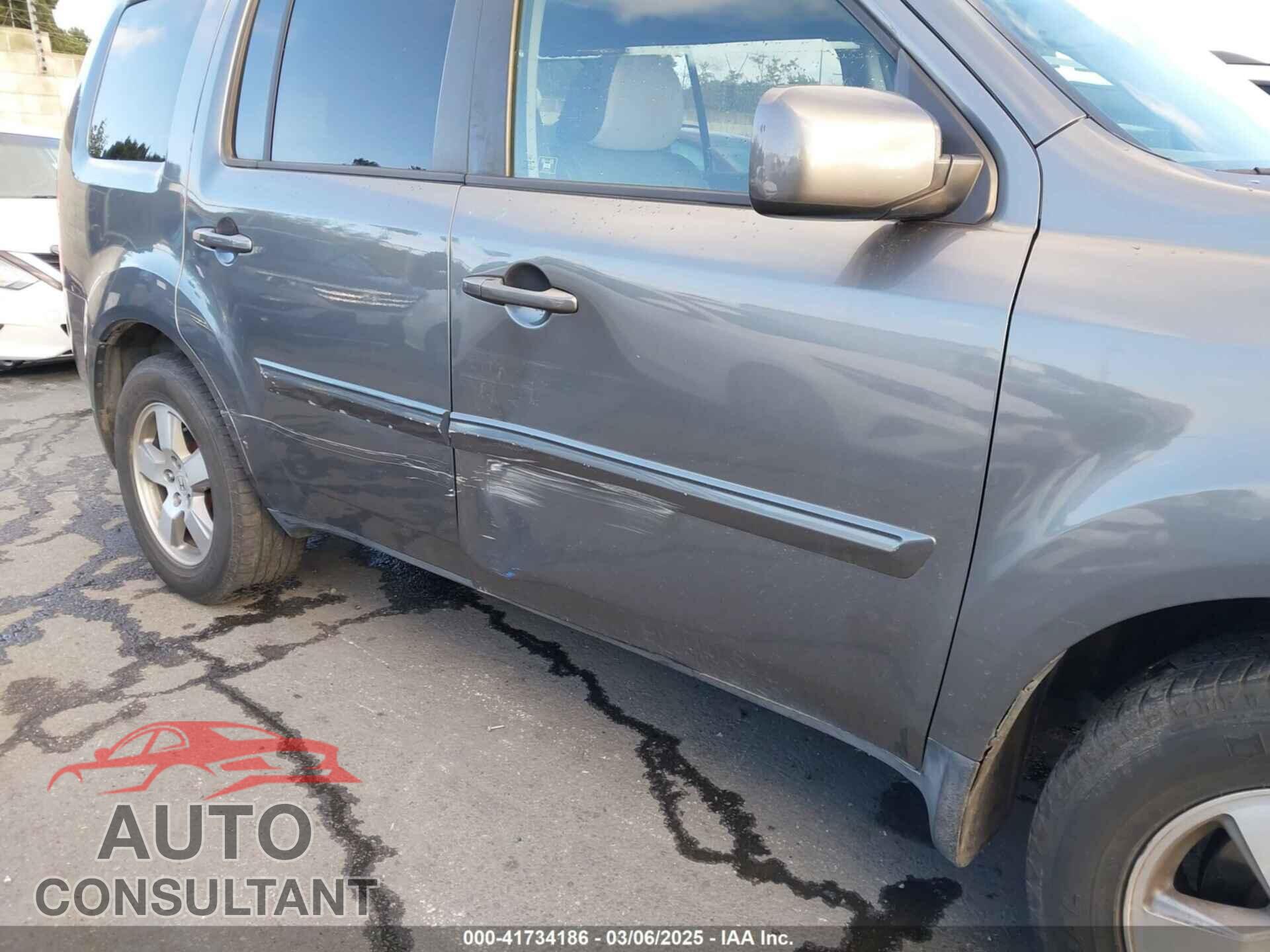 HONDA PILOT 2011 - 5FNYF3H50BB014374