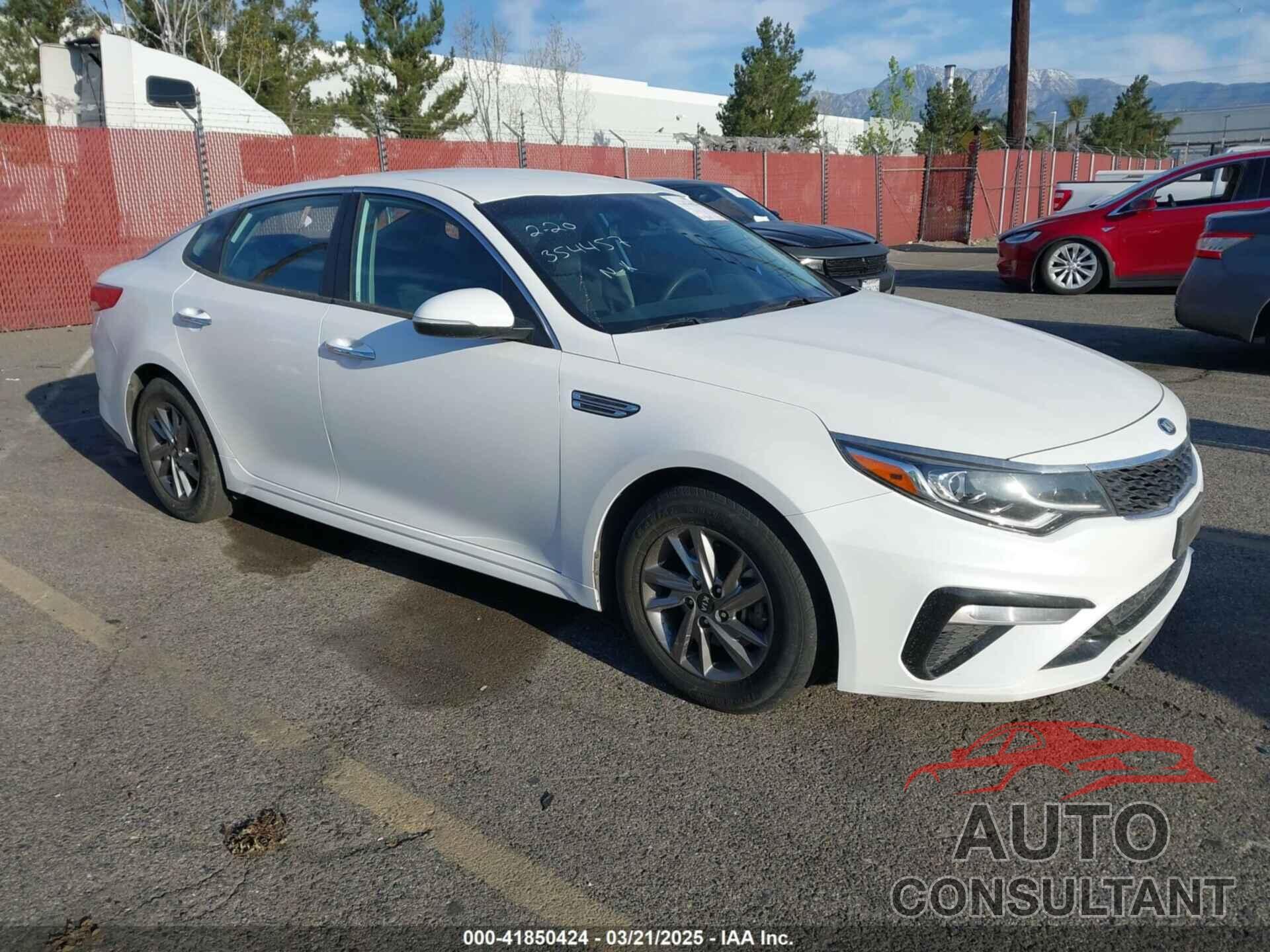 KIA OPTIMA 2019 - 5XXGT4L39KG354457