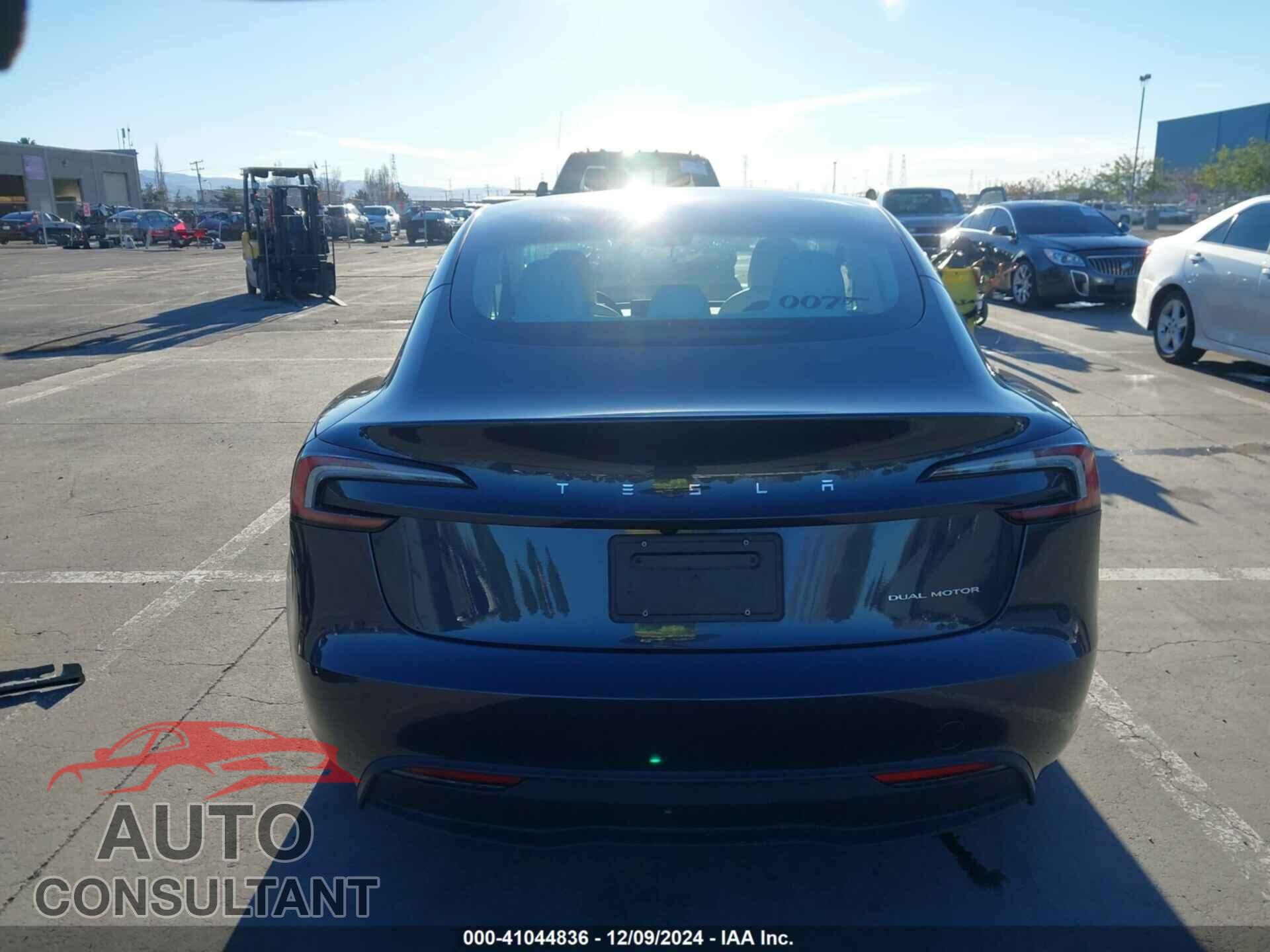 TESLA MODEL 3 2024 - 5YJ3E1EB3RF760453