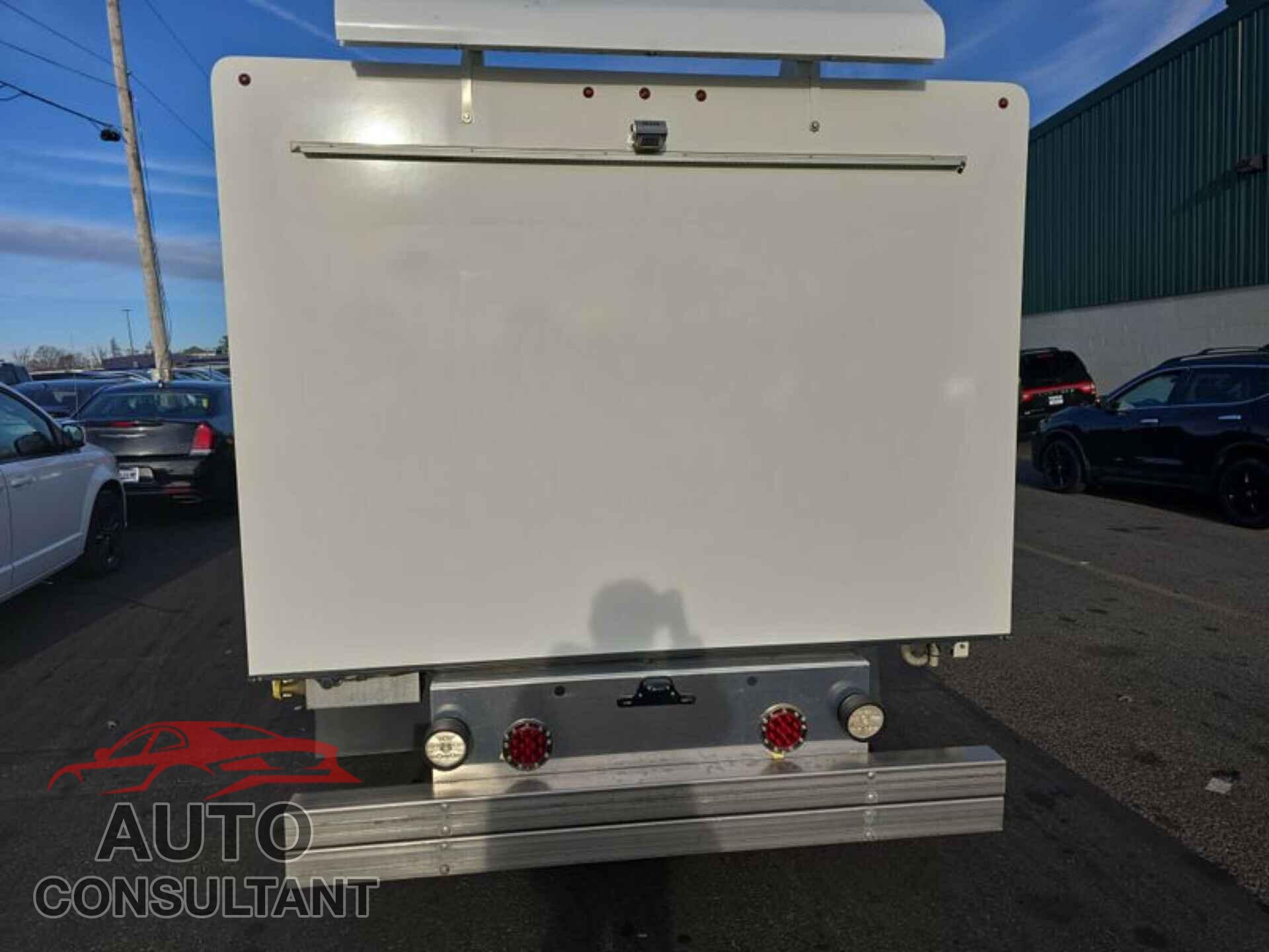 FORD ECONOLINE 2019 - 1FDXE4FS2KDC57748