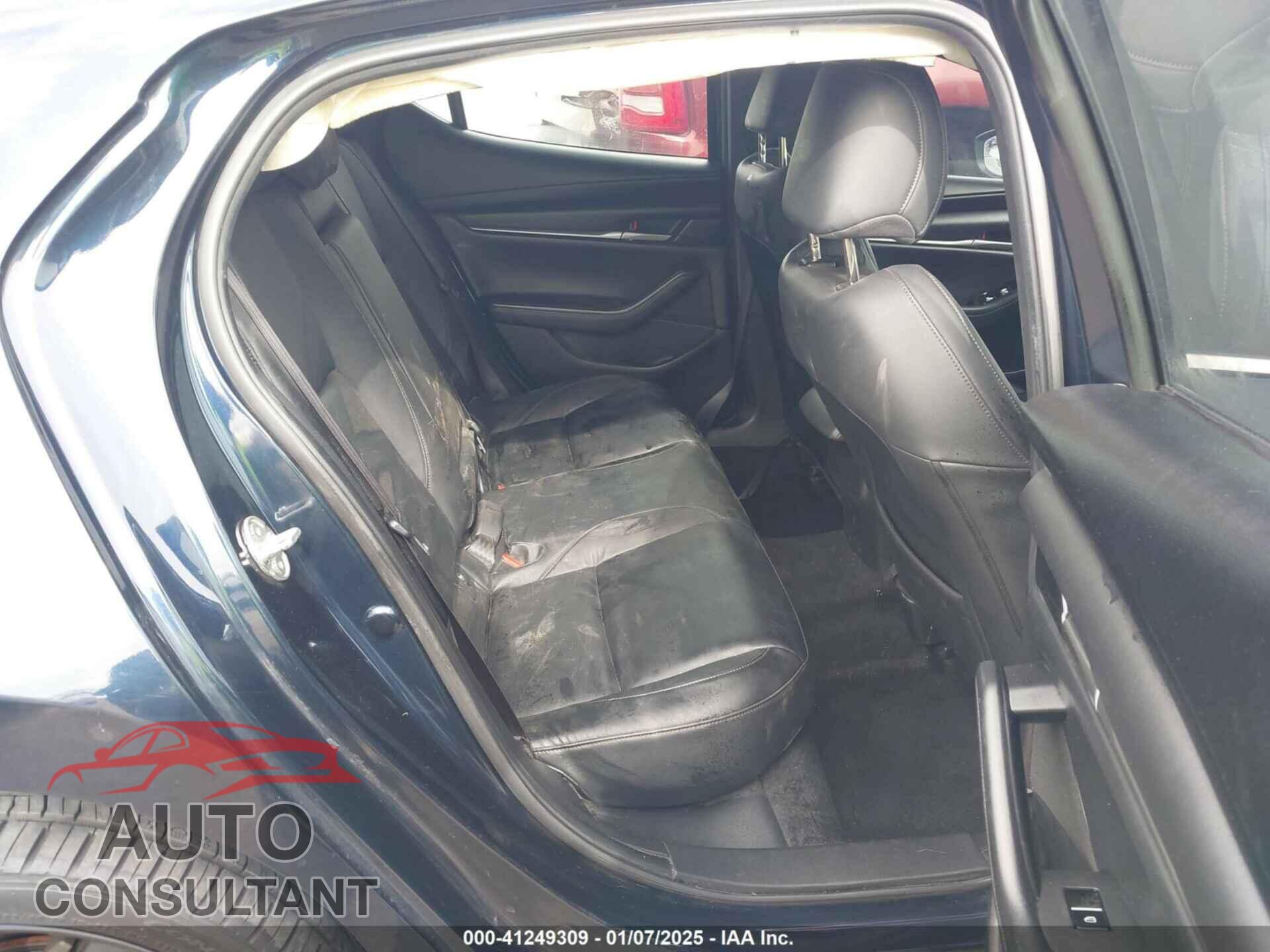 MAZDA MAZDA3 2021 - JM1BPAKL4M1400645