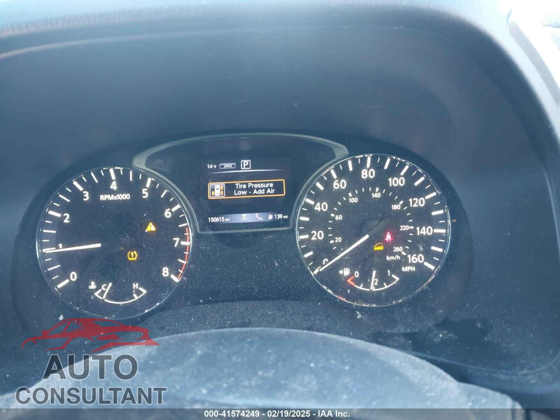 NISSAN PATHFINDER 2017 - 5N1DR2MM5HC679687