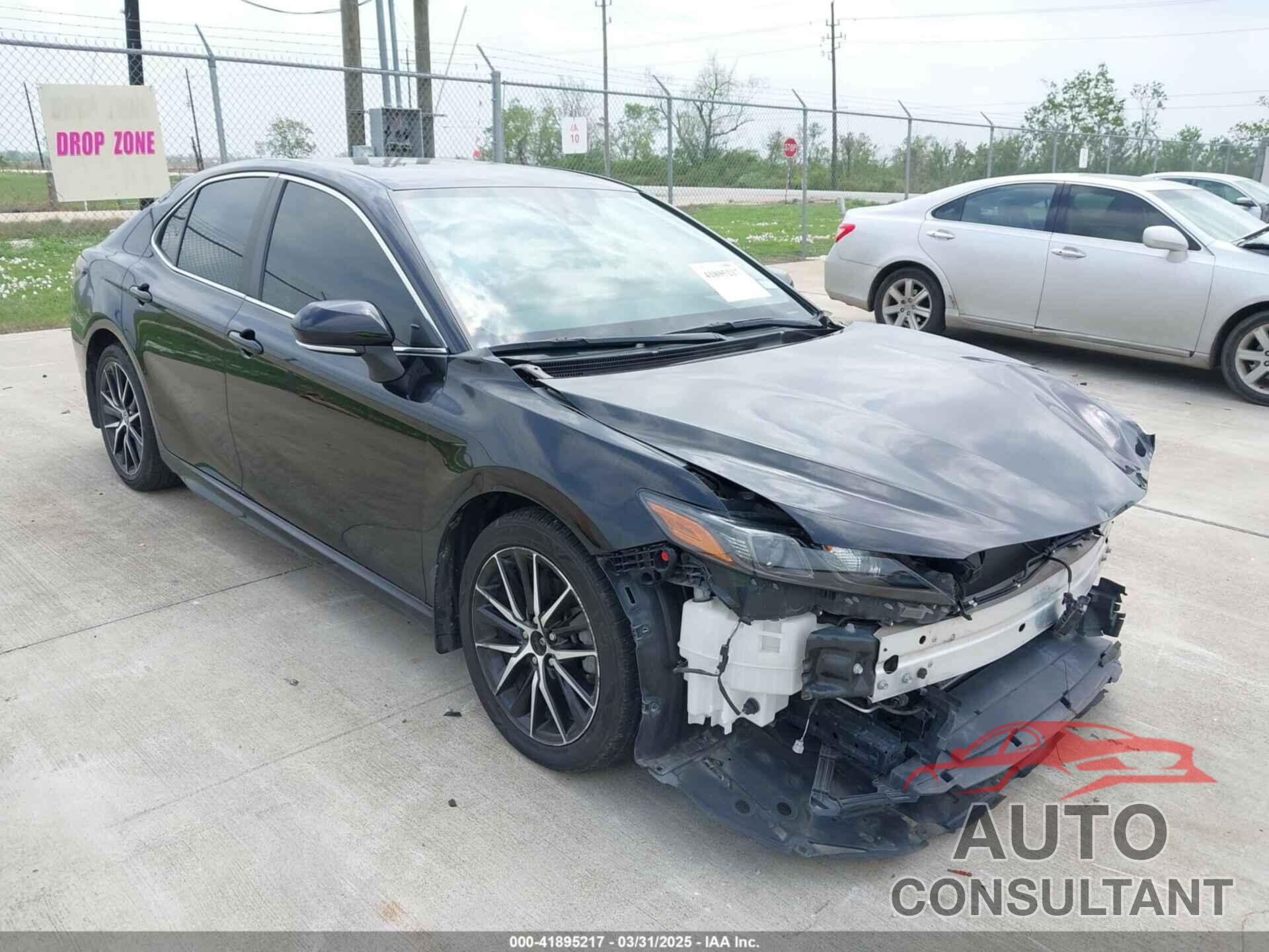 TOYOTA CAMRY 2022 - 4T1T11AK3NU016933