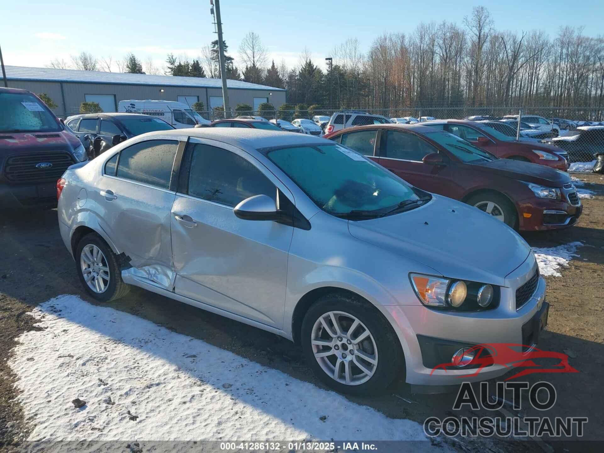 CHEVROLET SONIC 2016 - 1G1JC5SG4G4130359