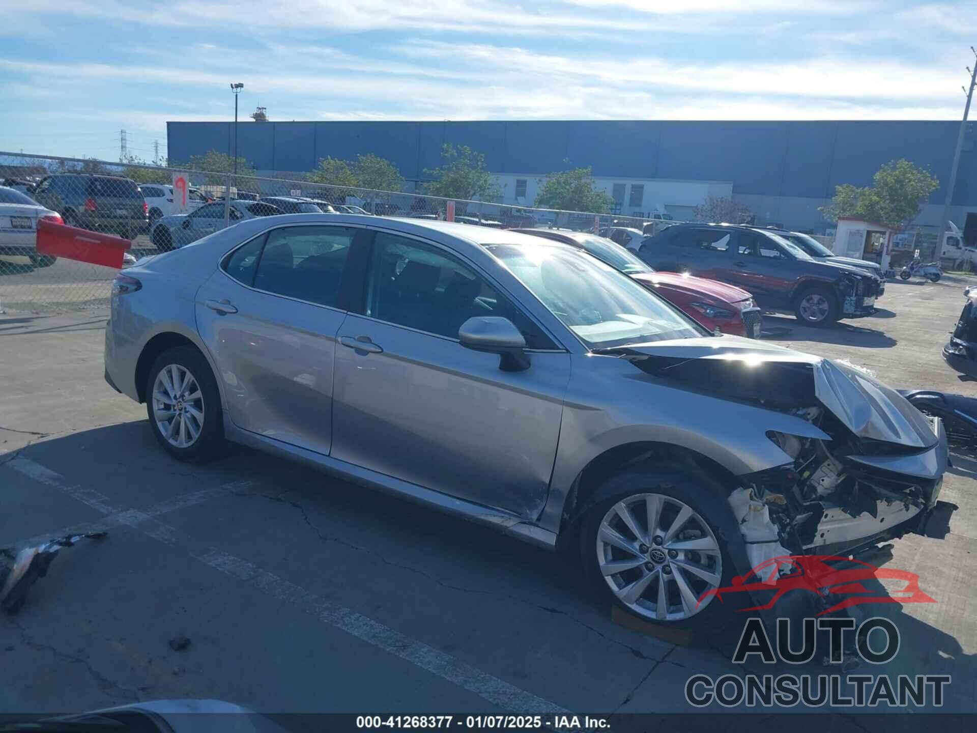 TOYOTA CAMRY 2022 - 4T1C11AK7NU621666