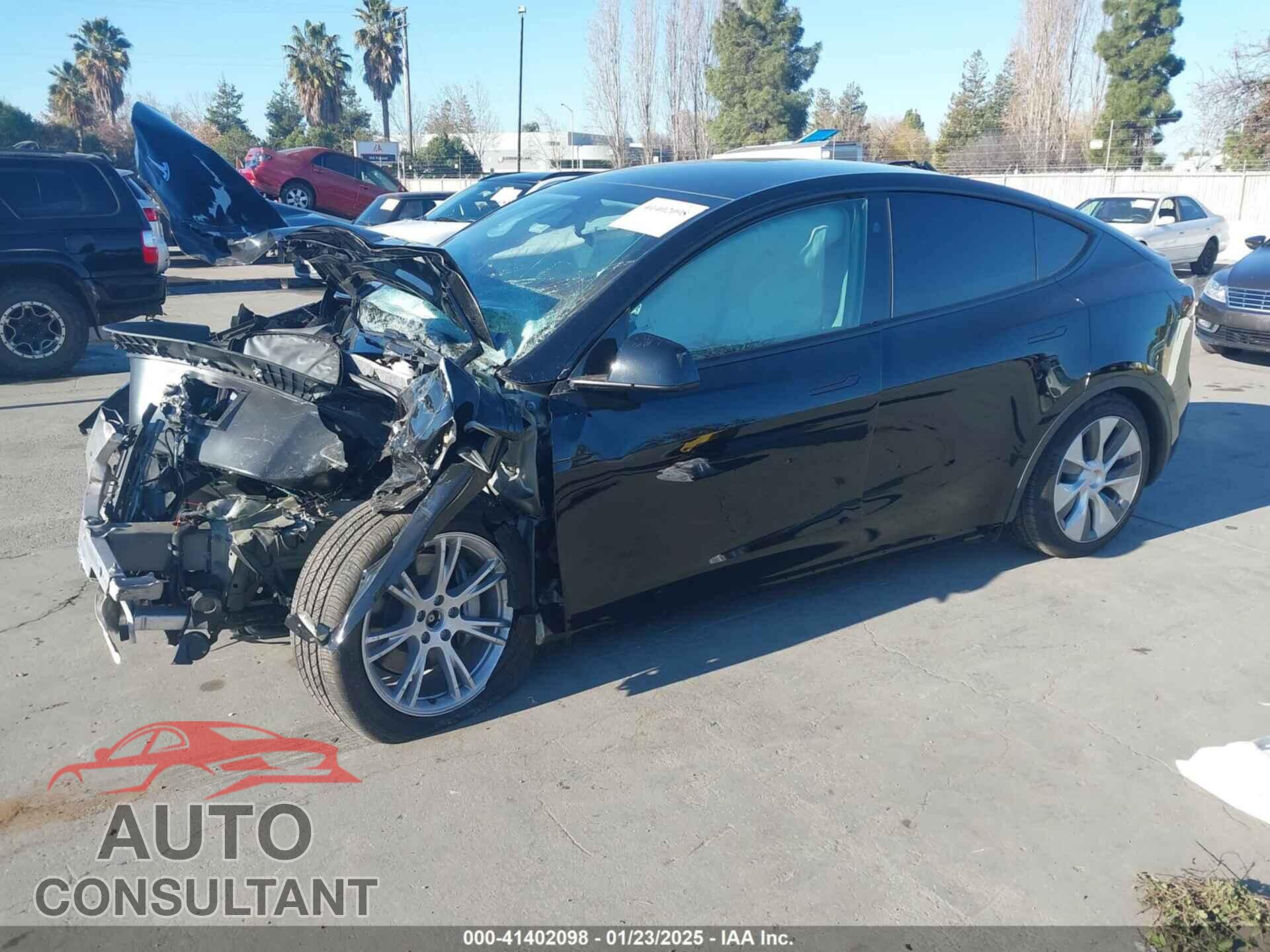 TESLA MODEL Y 2024 - 7SAYGAEE7RF014424