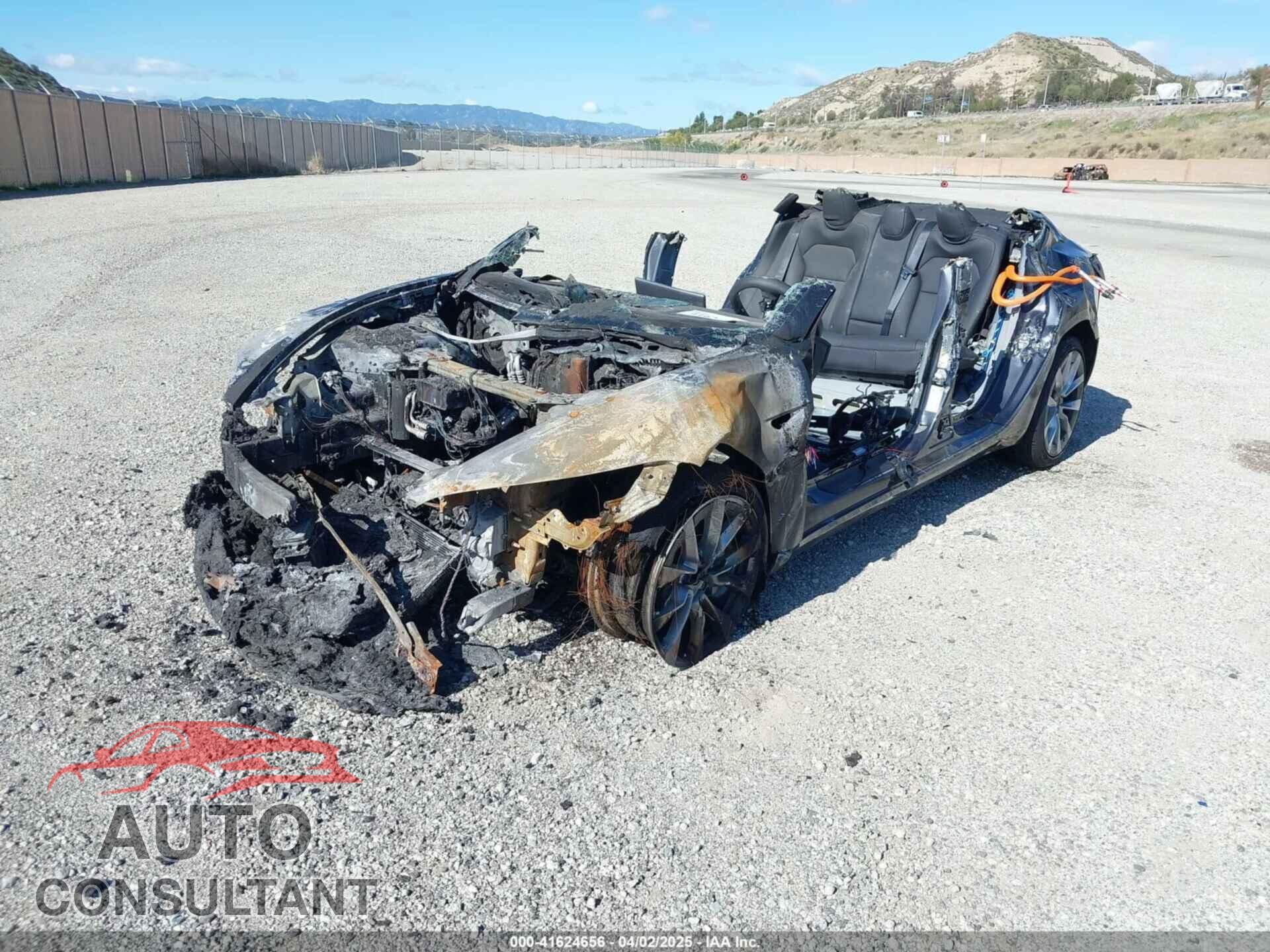TESLA MODEL 3 2024 - 5YJ3E1EA0RF772552