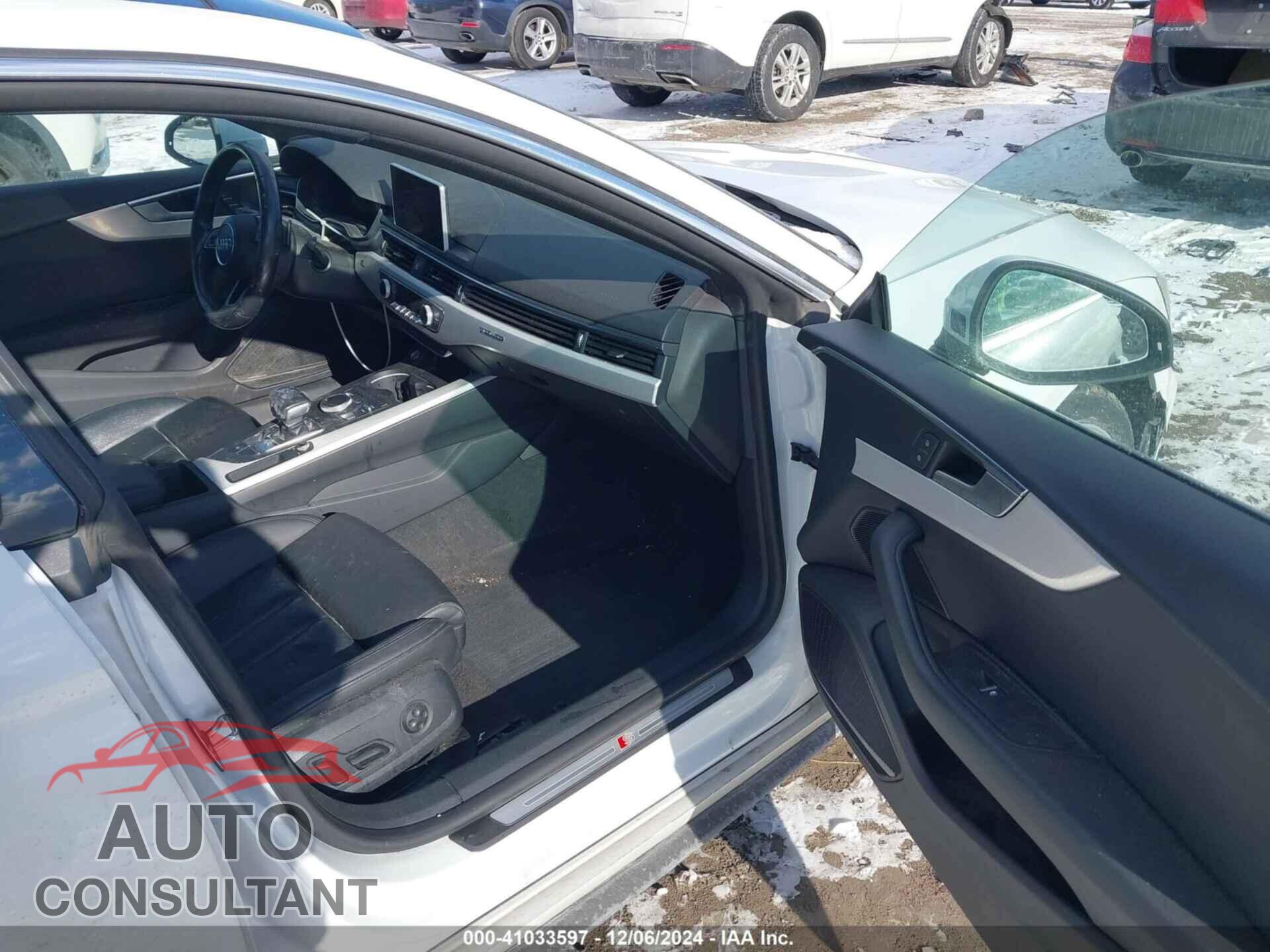 AUDI A5 2018 - WAUENCF5XJA011981