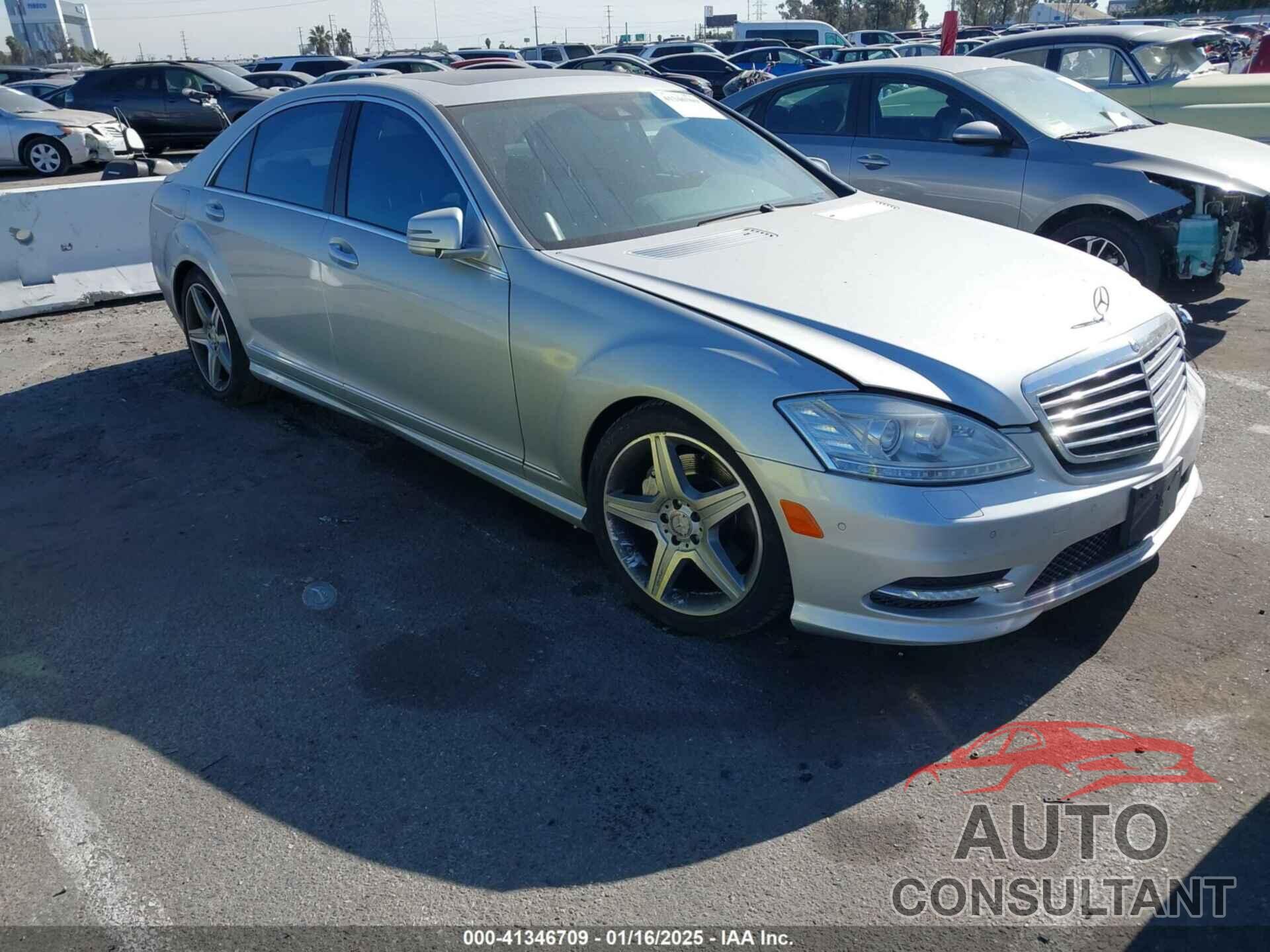 MERCEDES-BENZ S 550 2010 - WDDNG7BB9AA347630