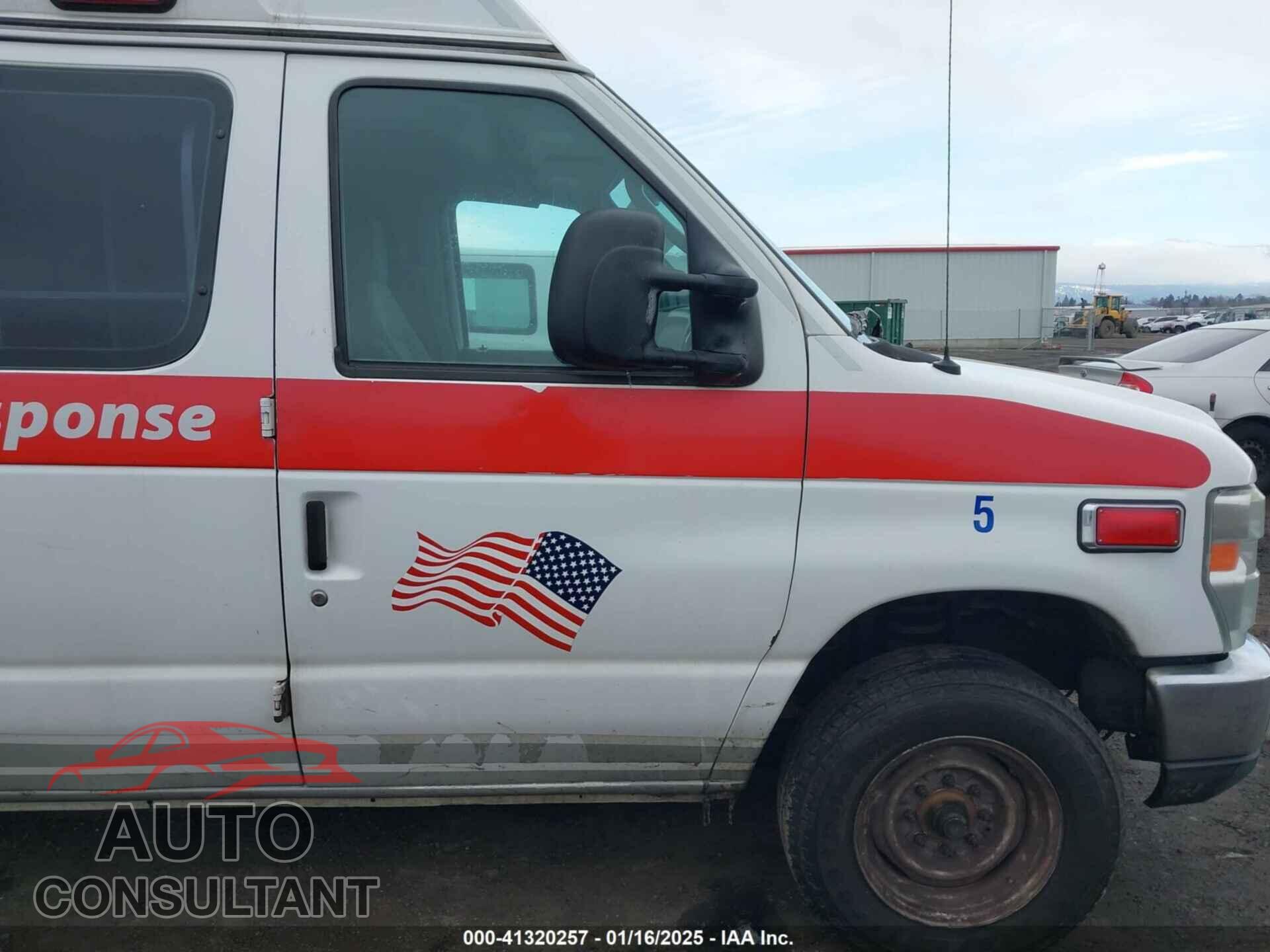 FORD E-350 SUPER DUTY 2011 - 1FDSS3ESXBDA60616